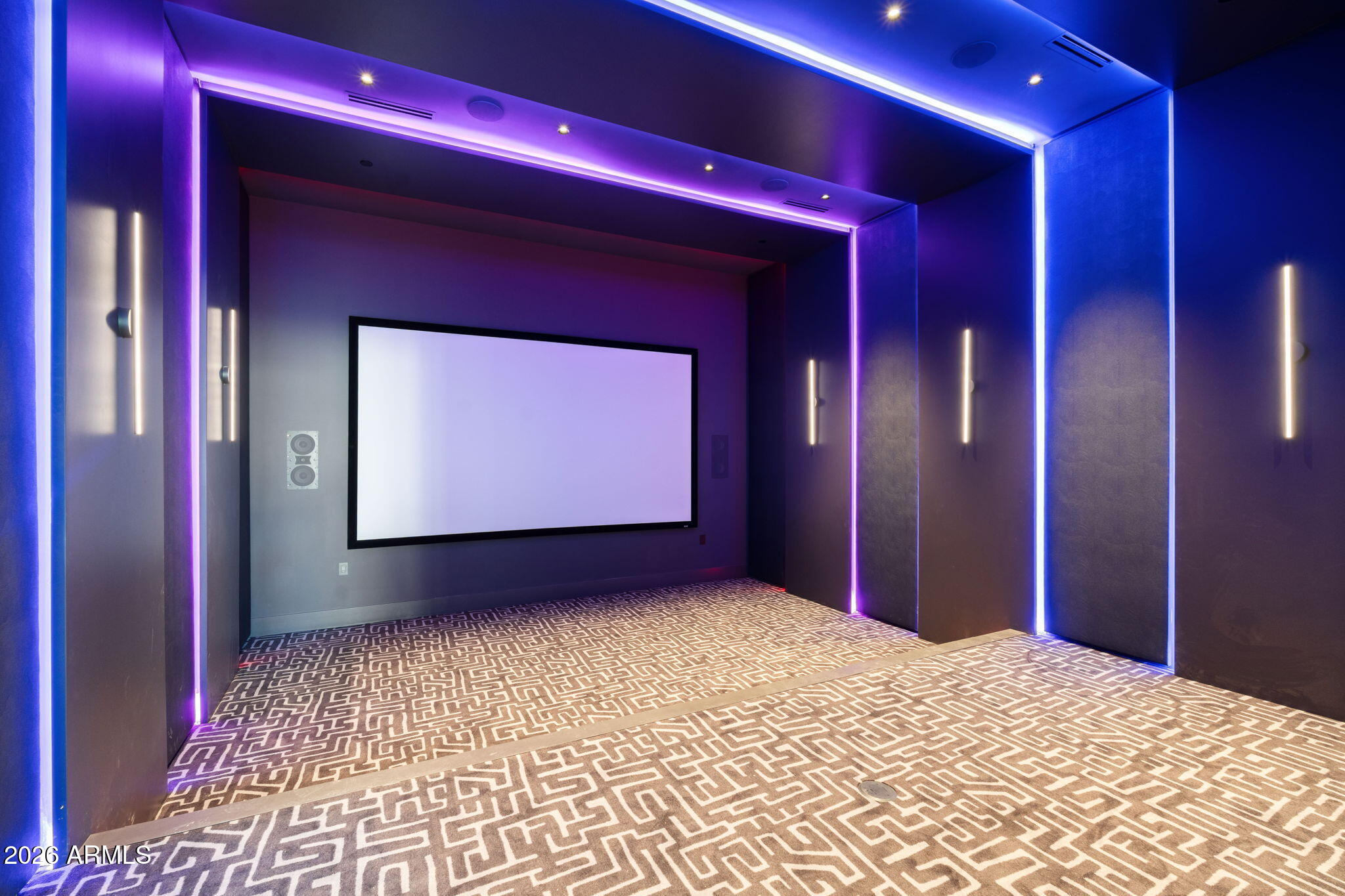 6610 N MOUNTAIN VIEW Drive