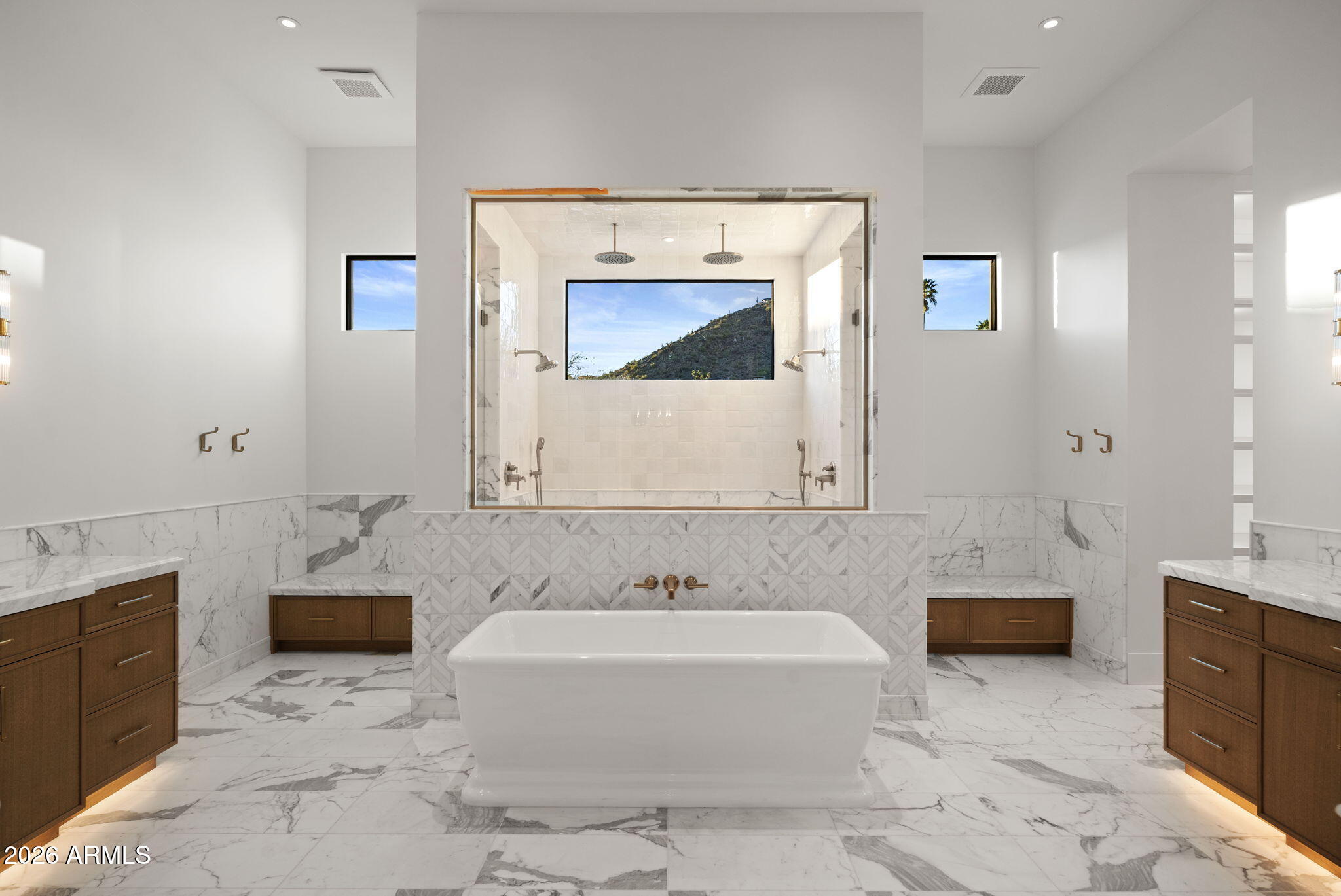 6610 N MOUNTAIN VIEW Drive