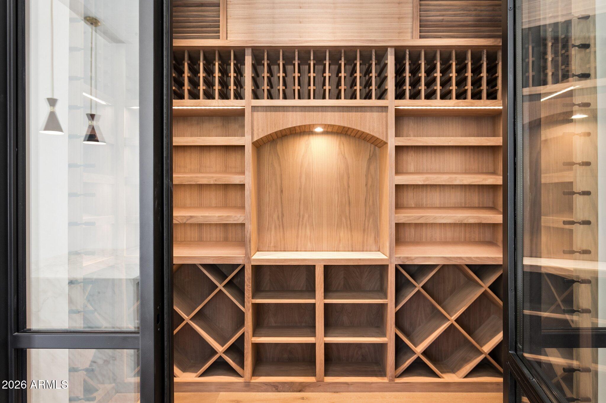 6610 N MOUNTAIN VIEW Drive