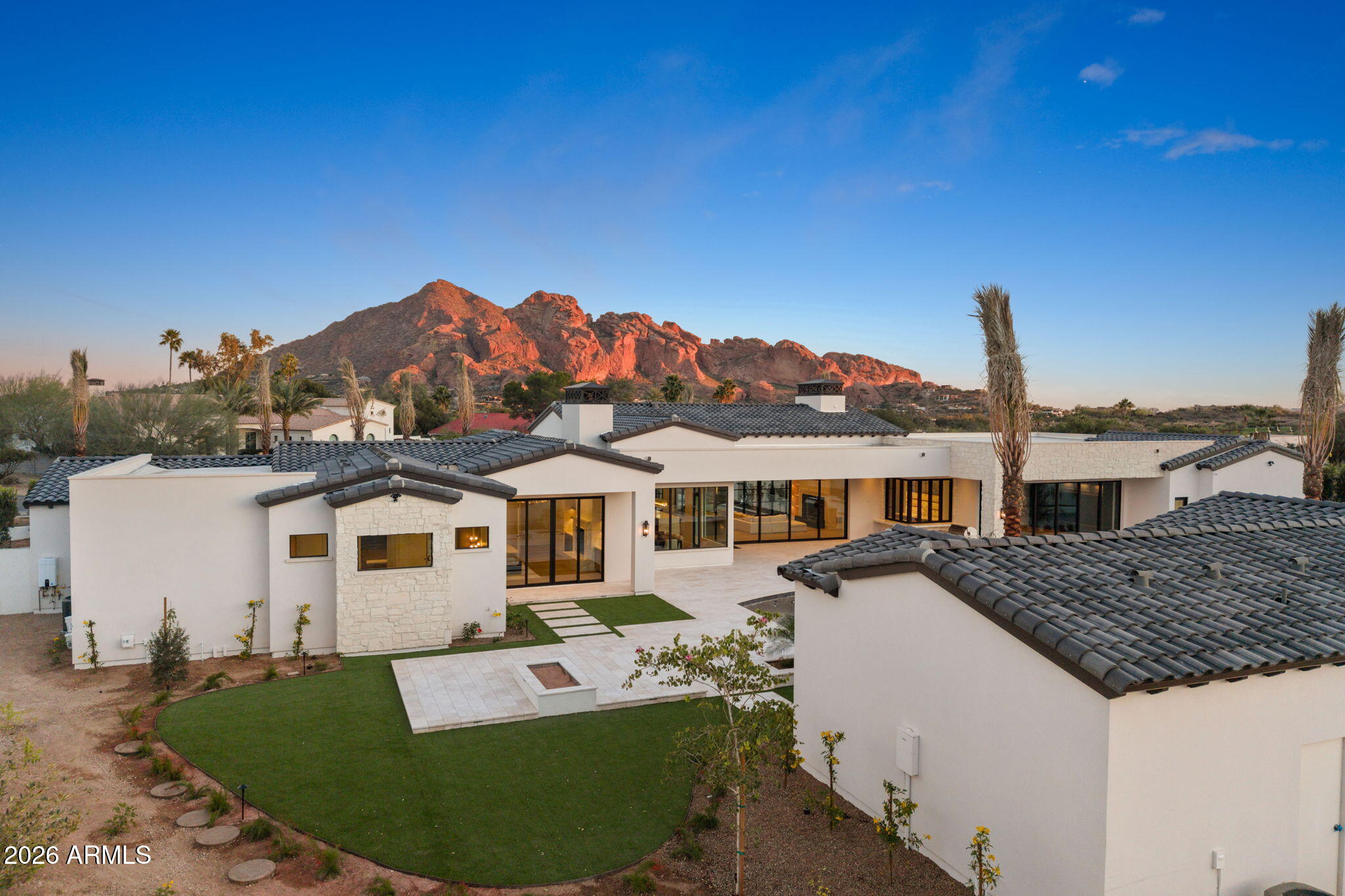 6610 N MOUNTAIN VIEW Drive