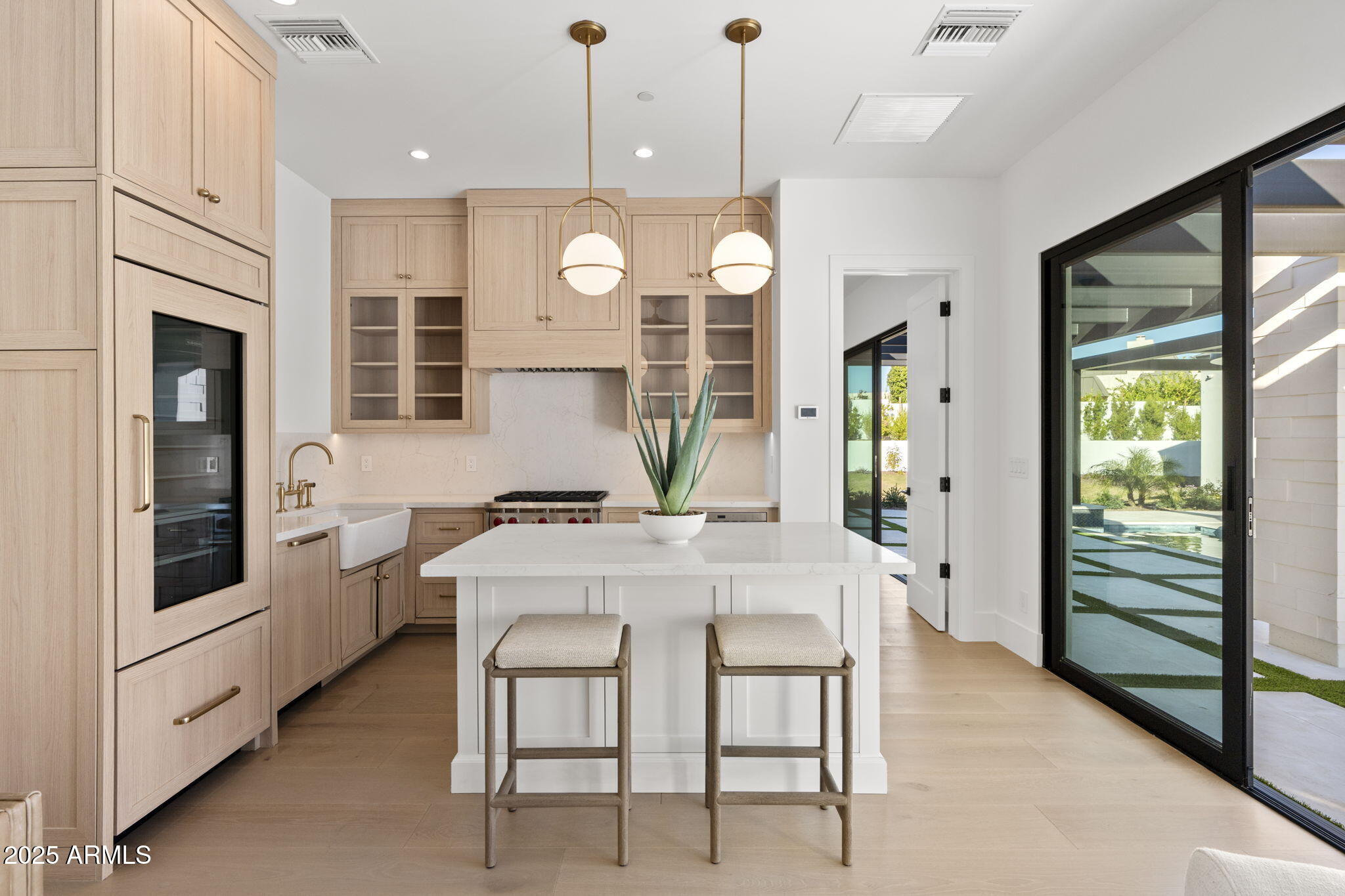 4534 E PEBBLE RIDGE Road