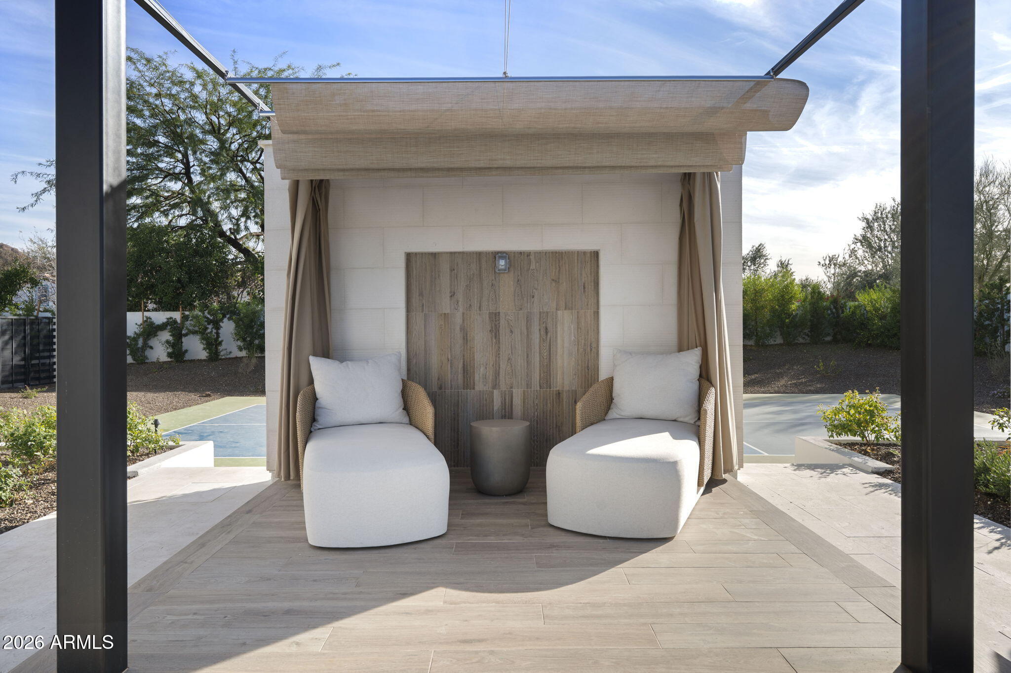 4534 E PEBBLE RIDGE Road