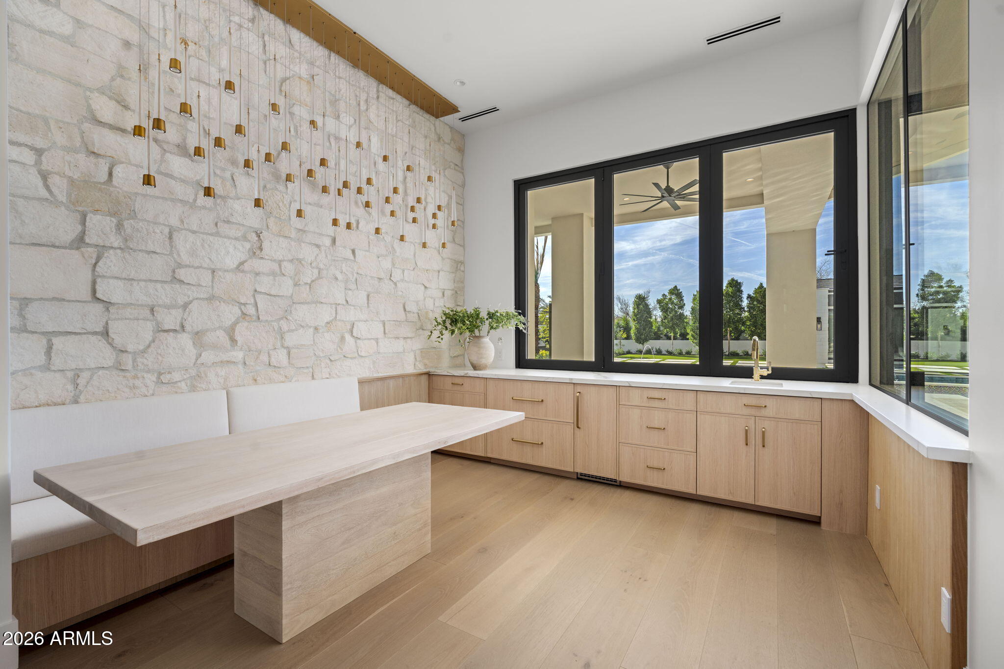 4534 E PEBBLE RIDGE Road