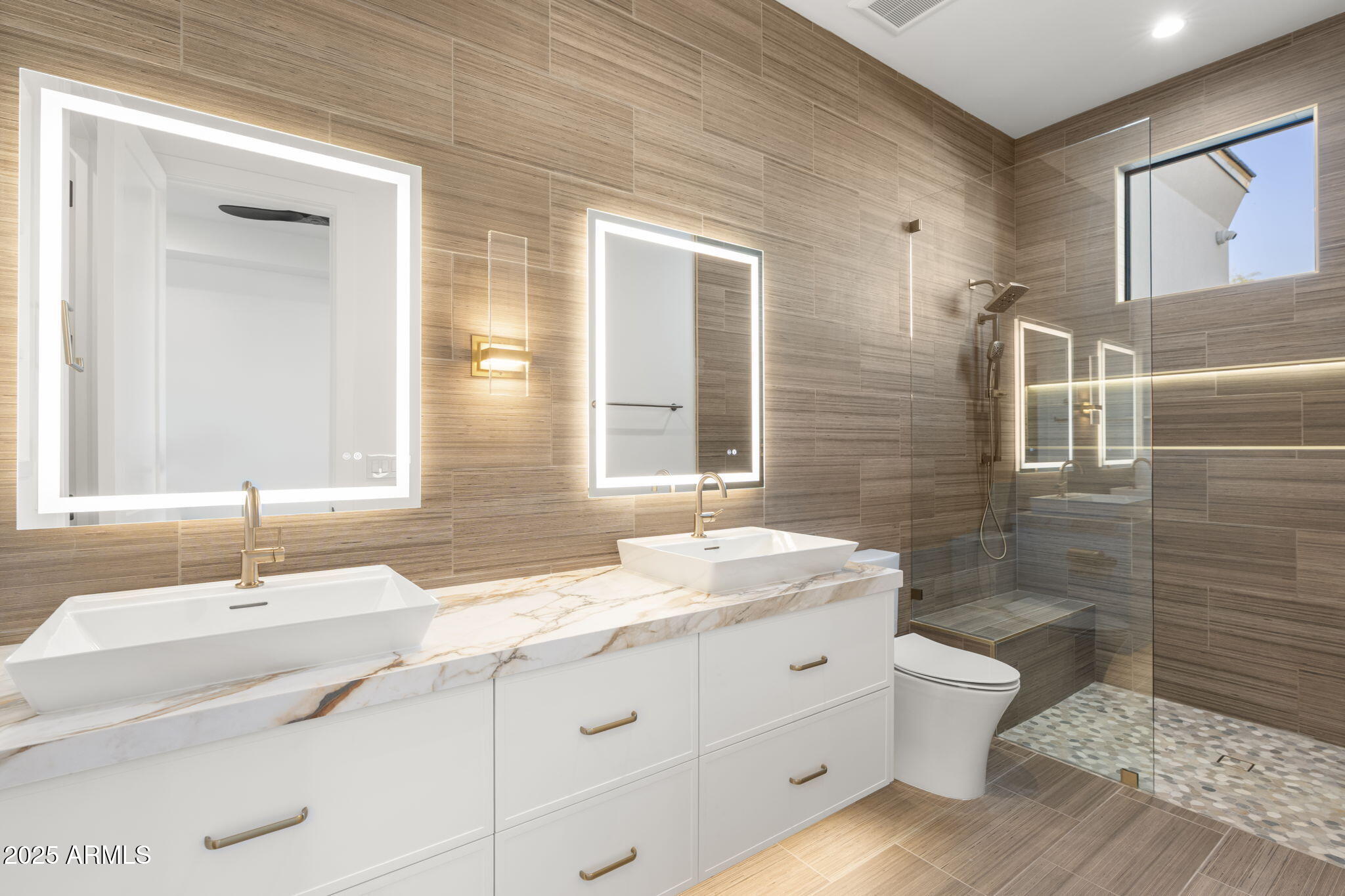 4534 E PEBBLE RIDGE Road