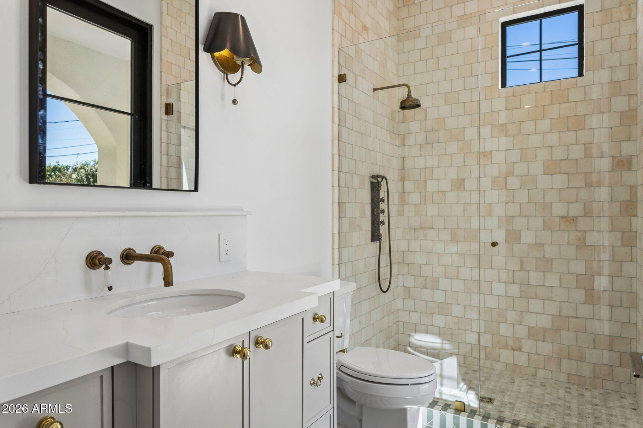 5935 E CALLE TUBERIA