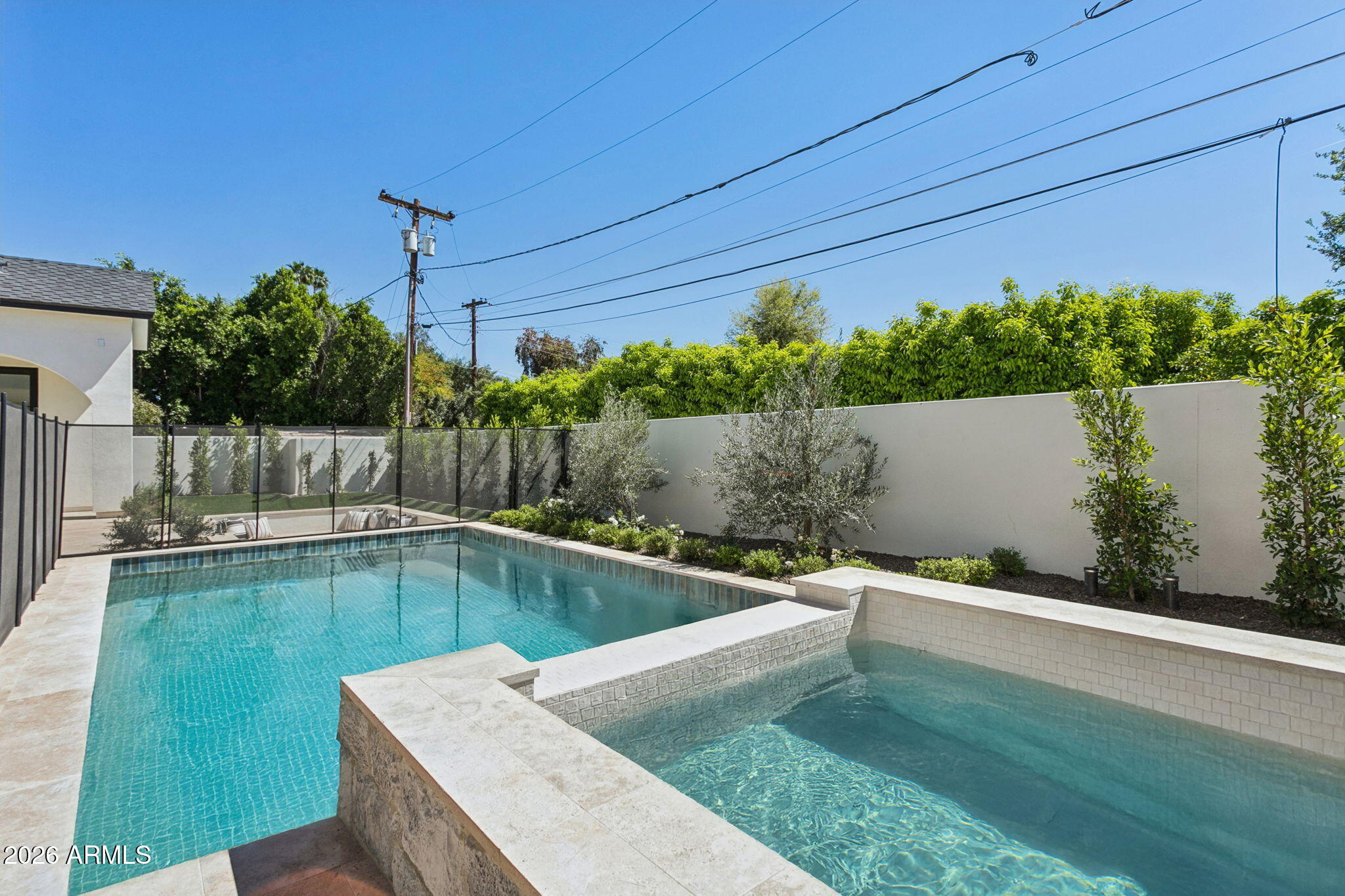 5935 E CALLE TUBERIA