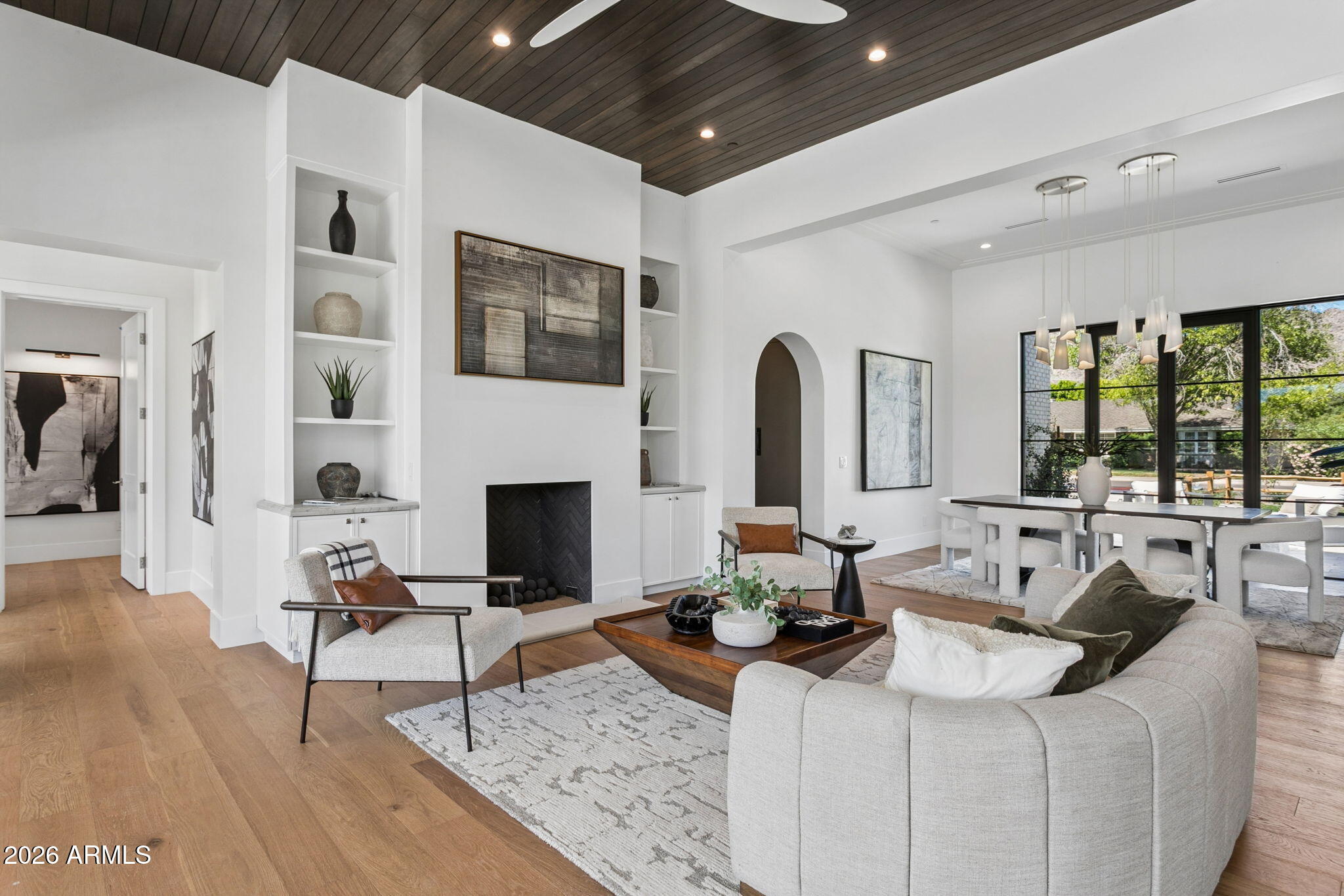 5935 E CALLE TUBERIA