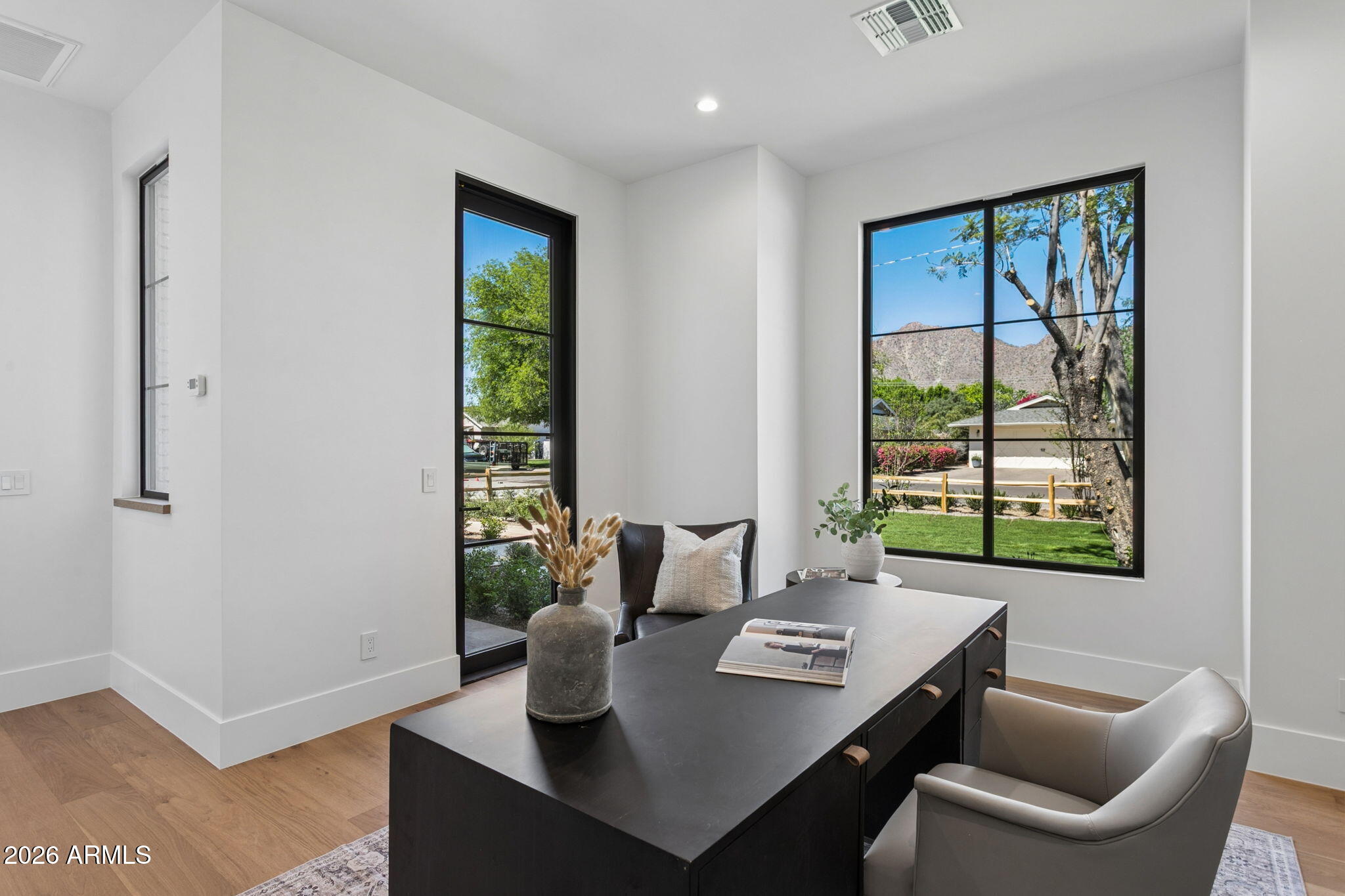 5935 E CALLE TUBERIA