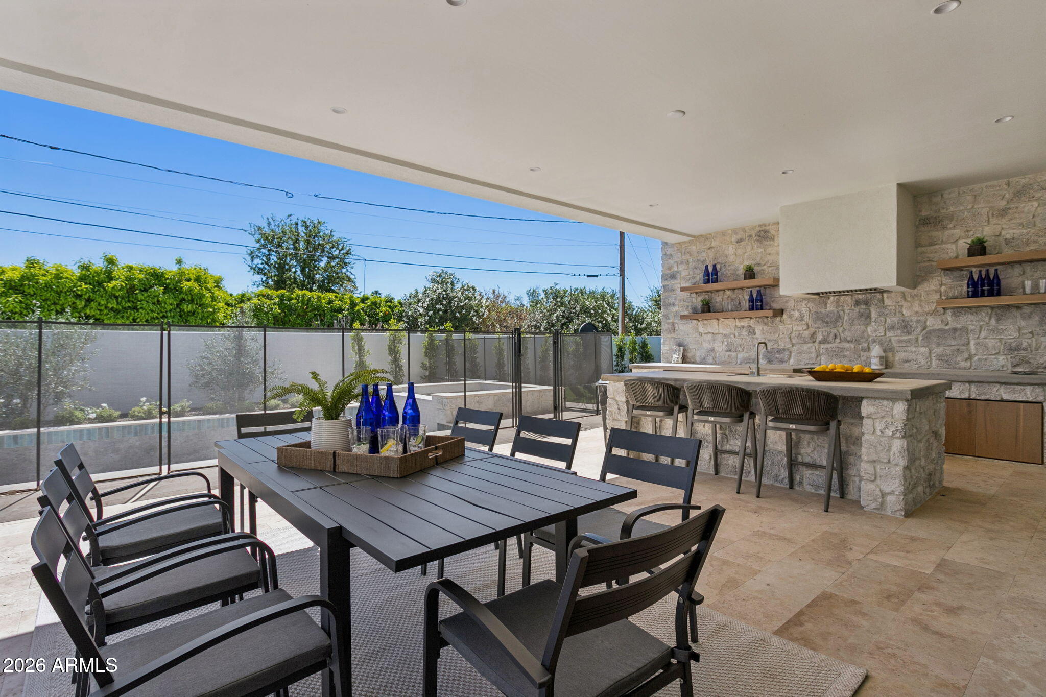 5935 E CALLE TUBERIA