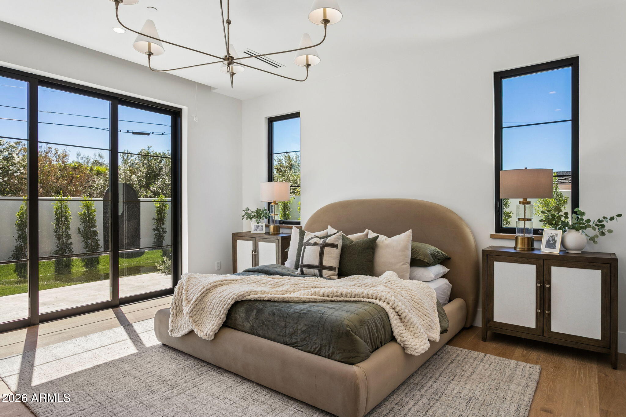 5935 E CALLE TUBERIA