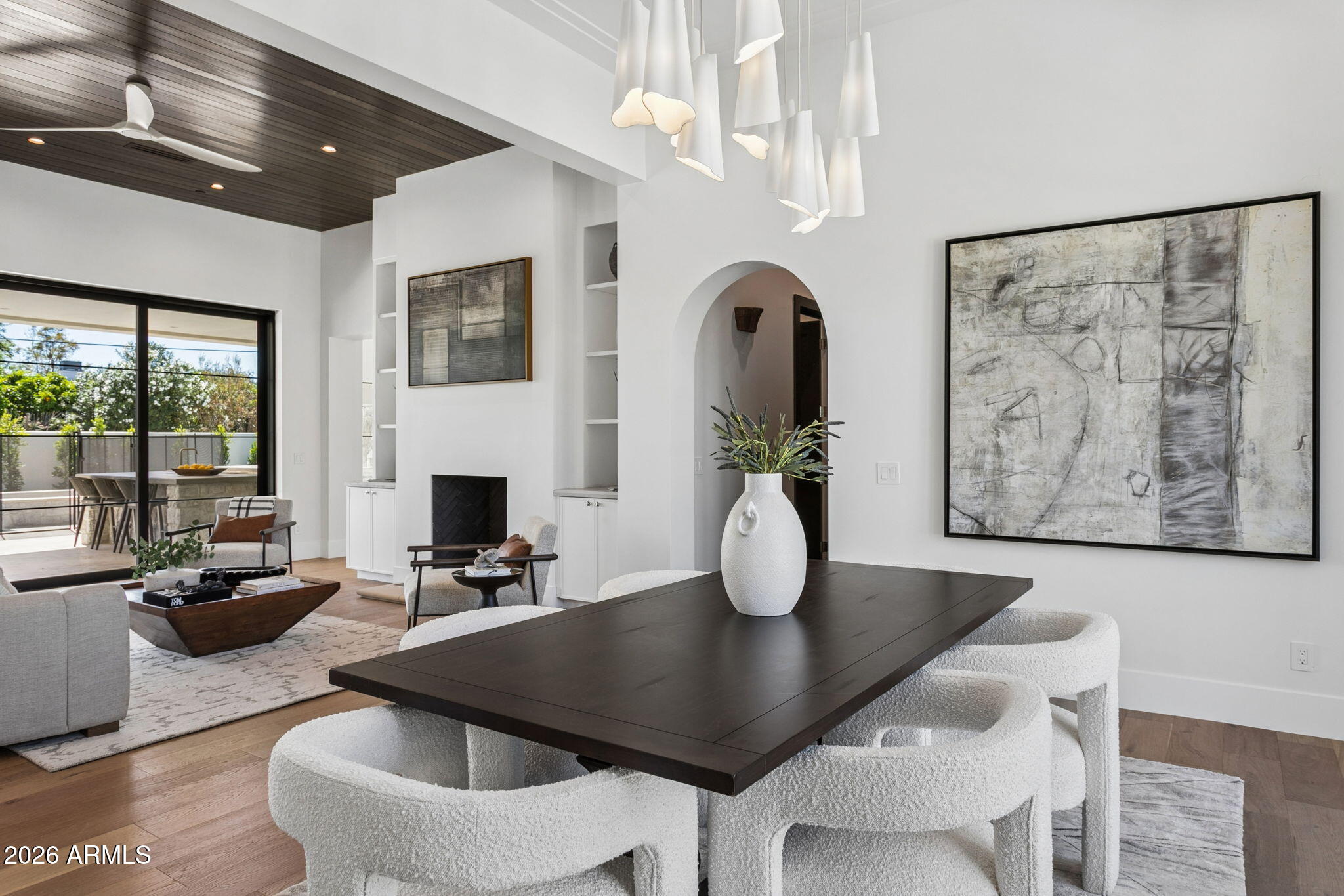 5935 E CALLE TUBERIA