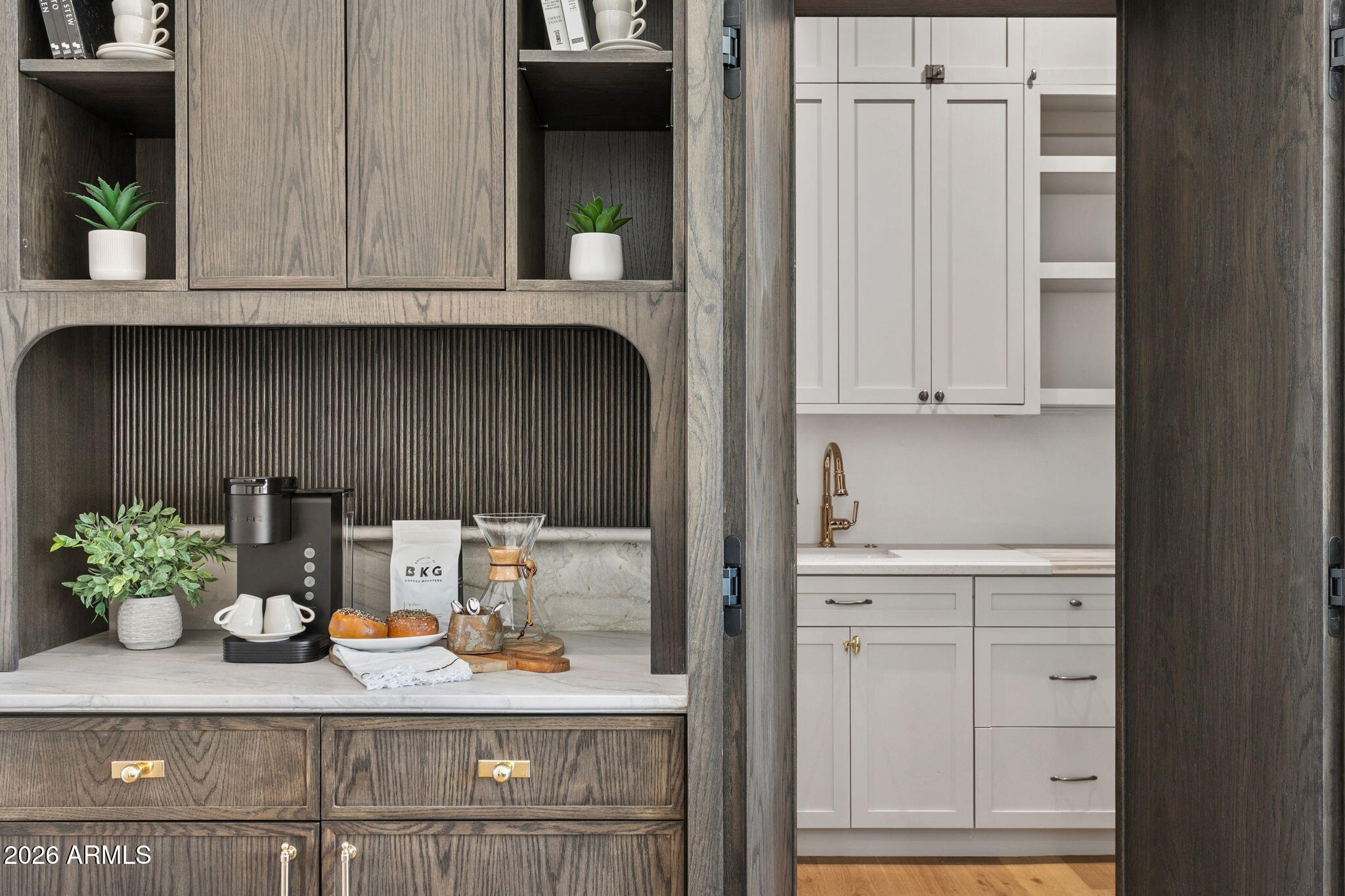 5935 E CALLE TUBERIA