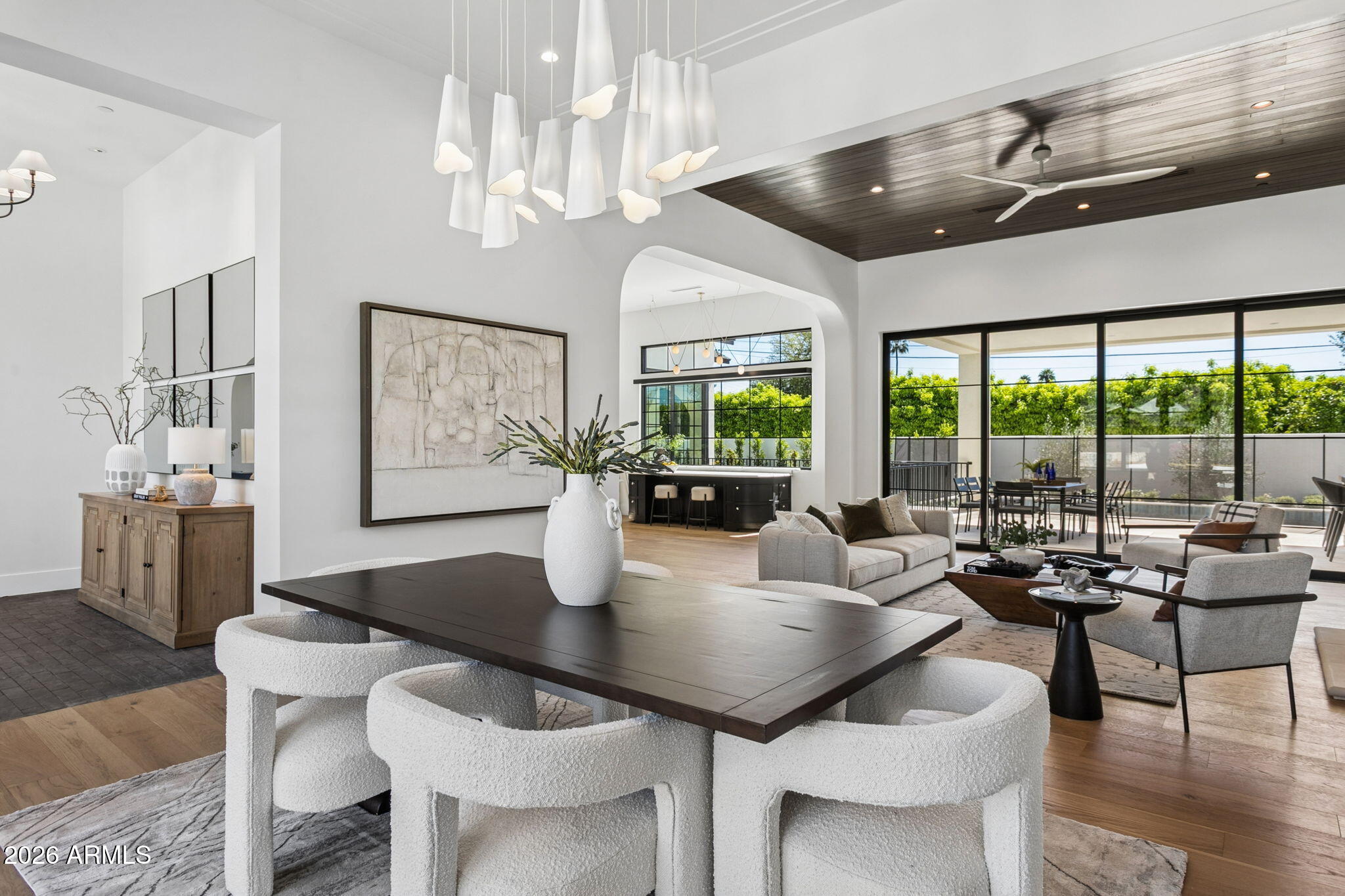 5935 E CALLE TUBERIA