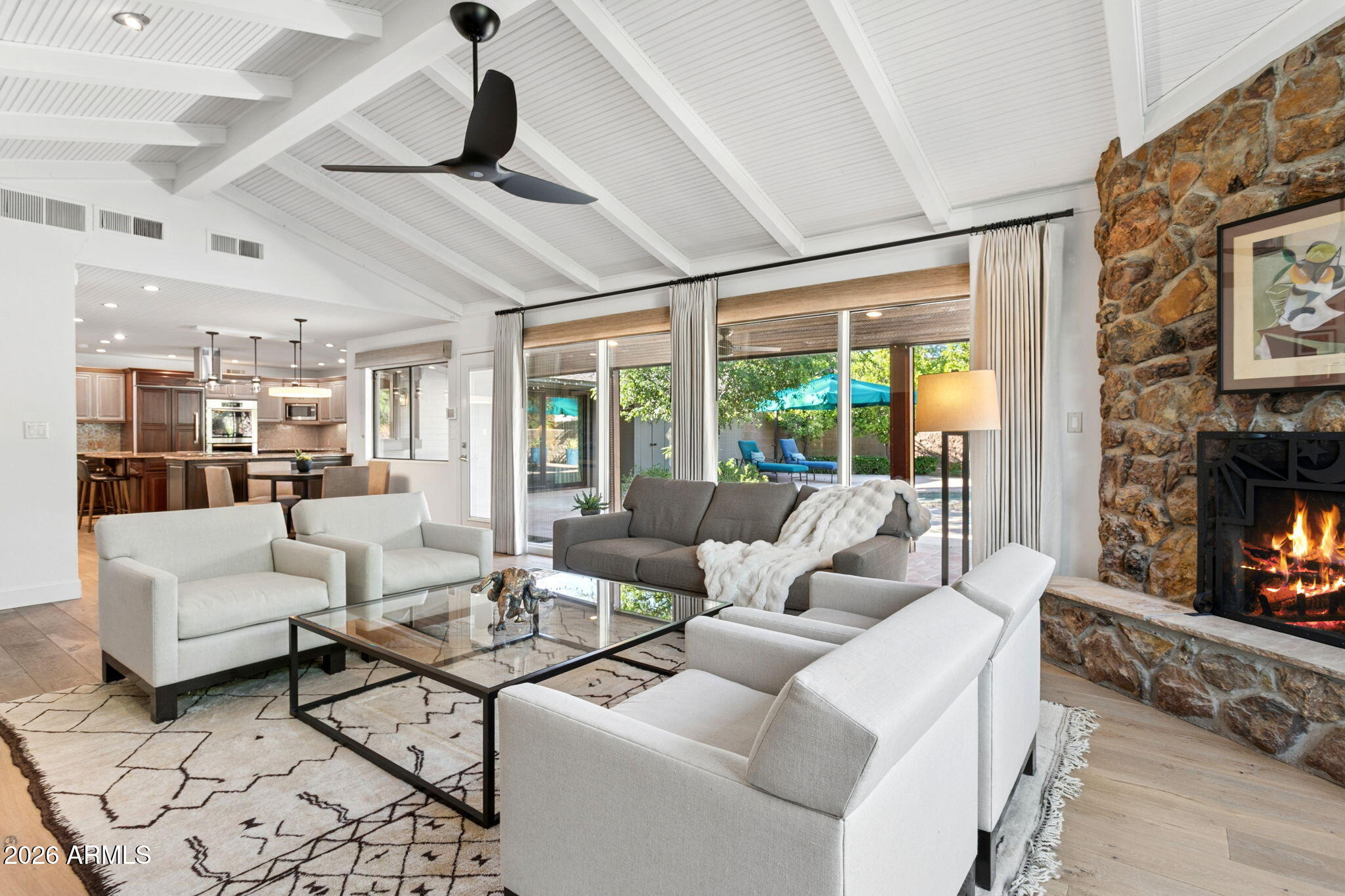 2140 E SOLANO Drive