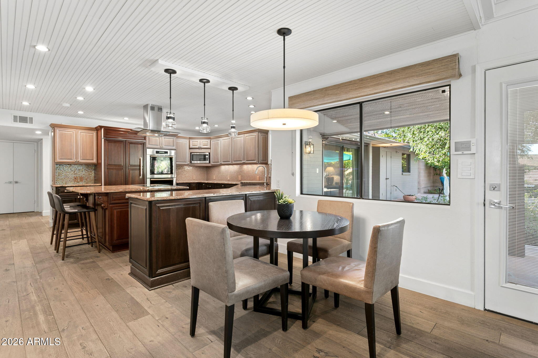 2140 E SOLANO Drive
