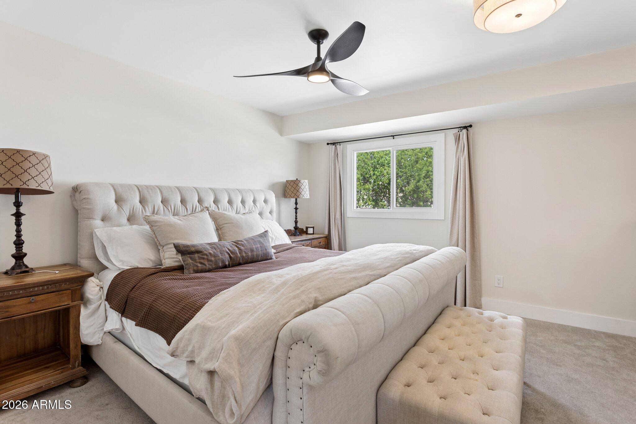 2818 E CLARENDON Avenue