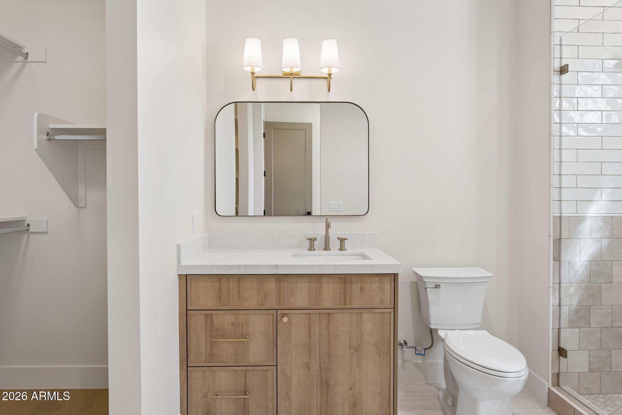 4206 E WHITTON Avenue