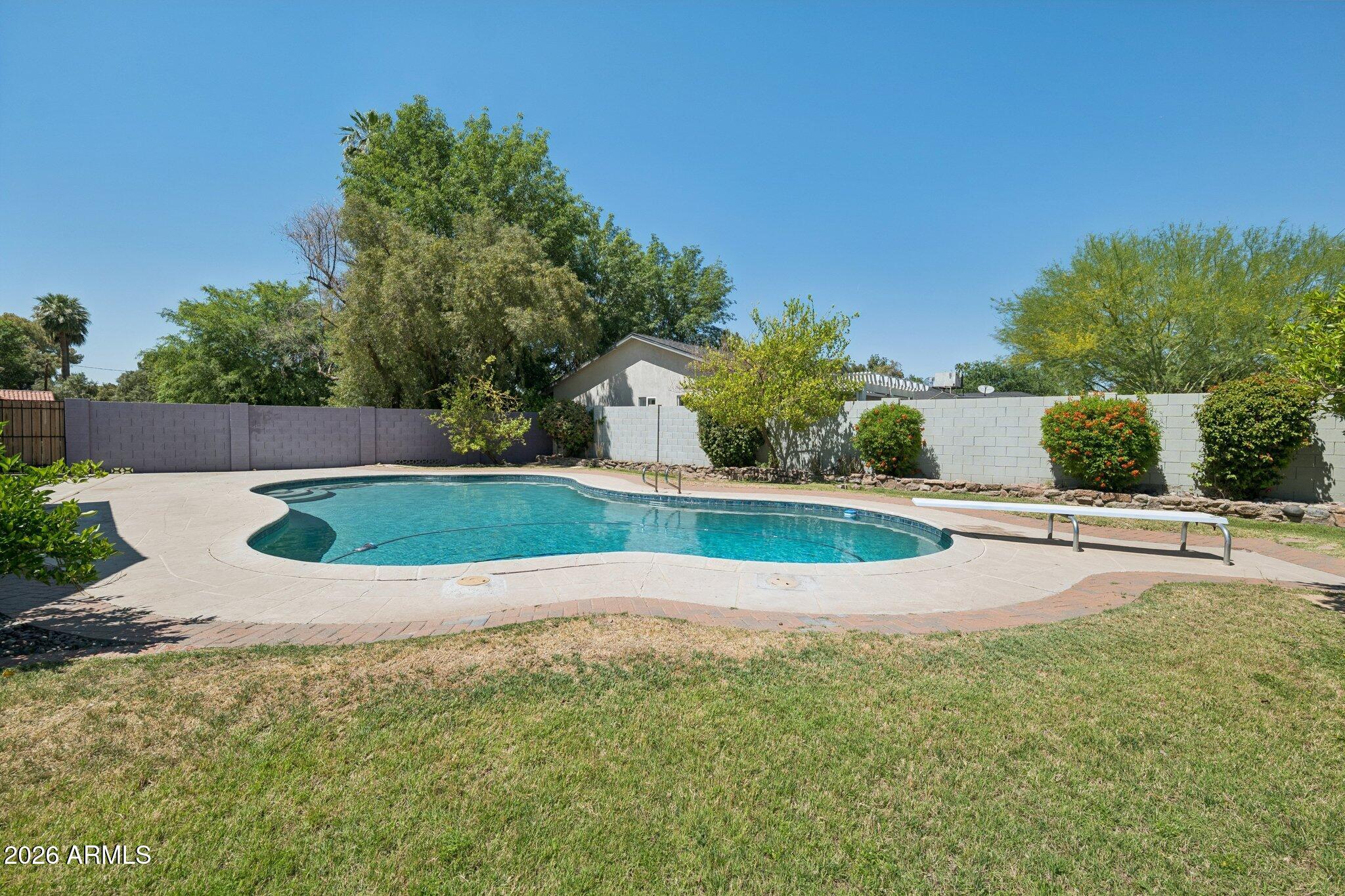 4902 E OSBORN Road