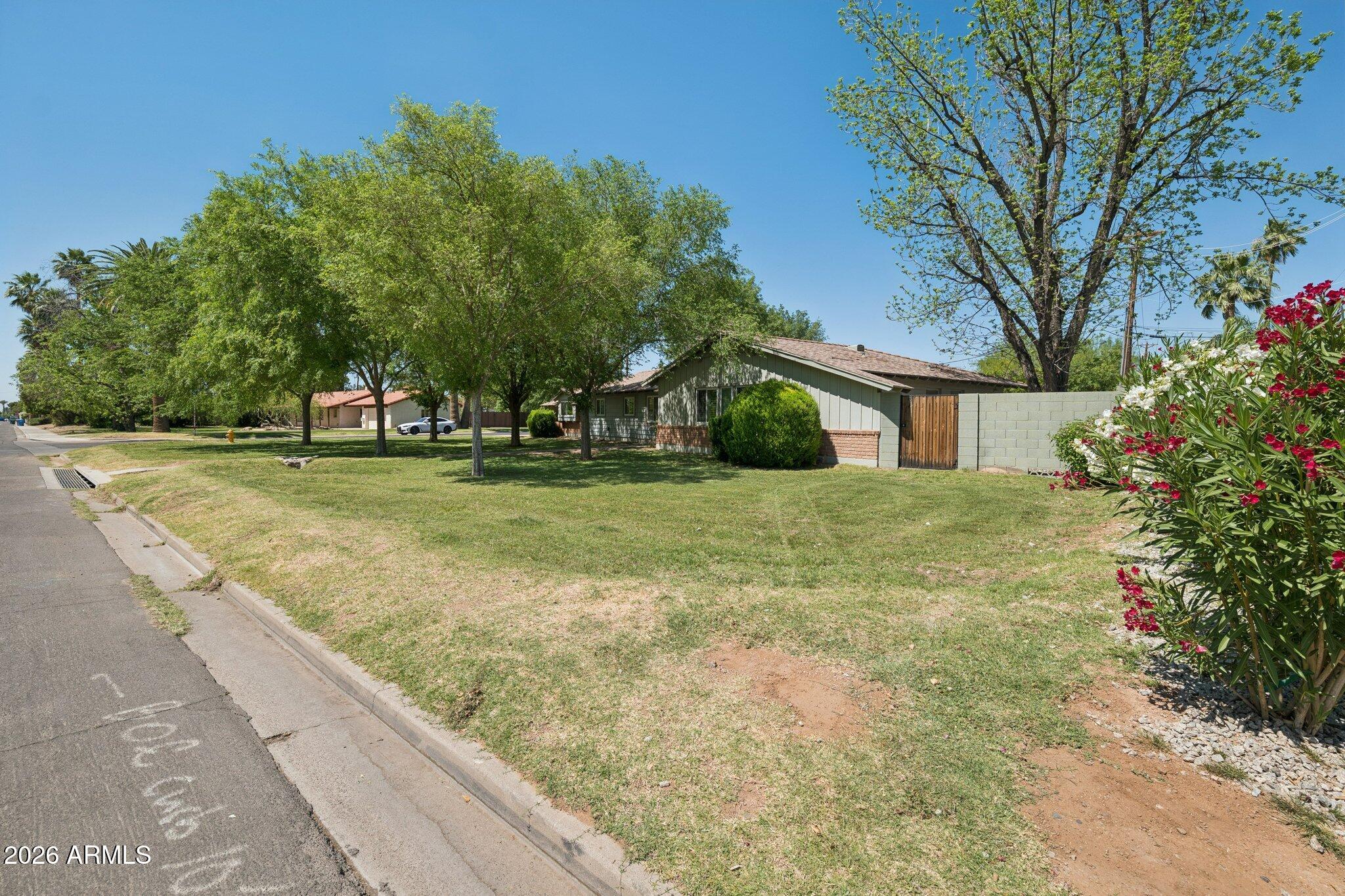 4902 E OSBORN Road