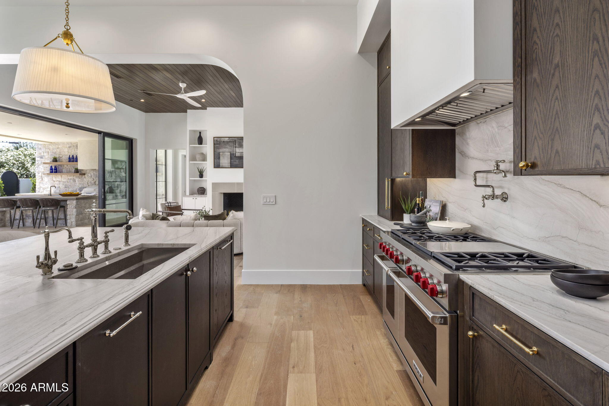 5935 E CALLE TUBERIA