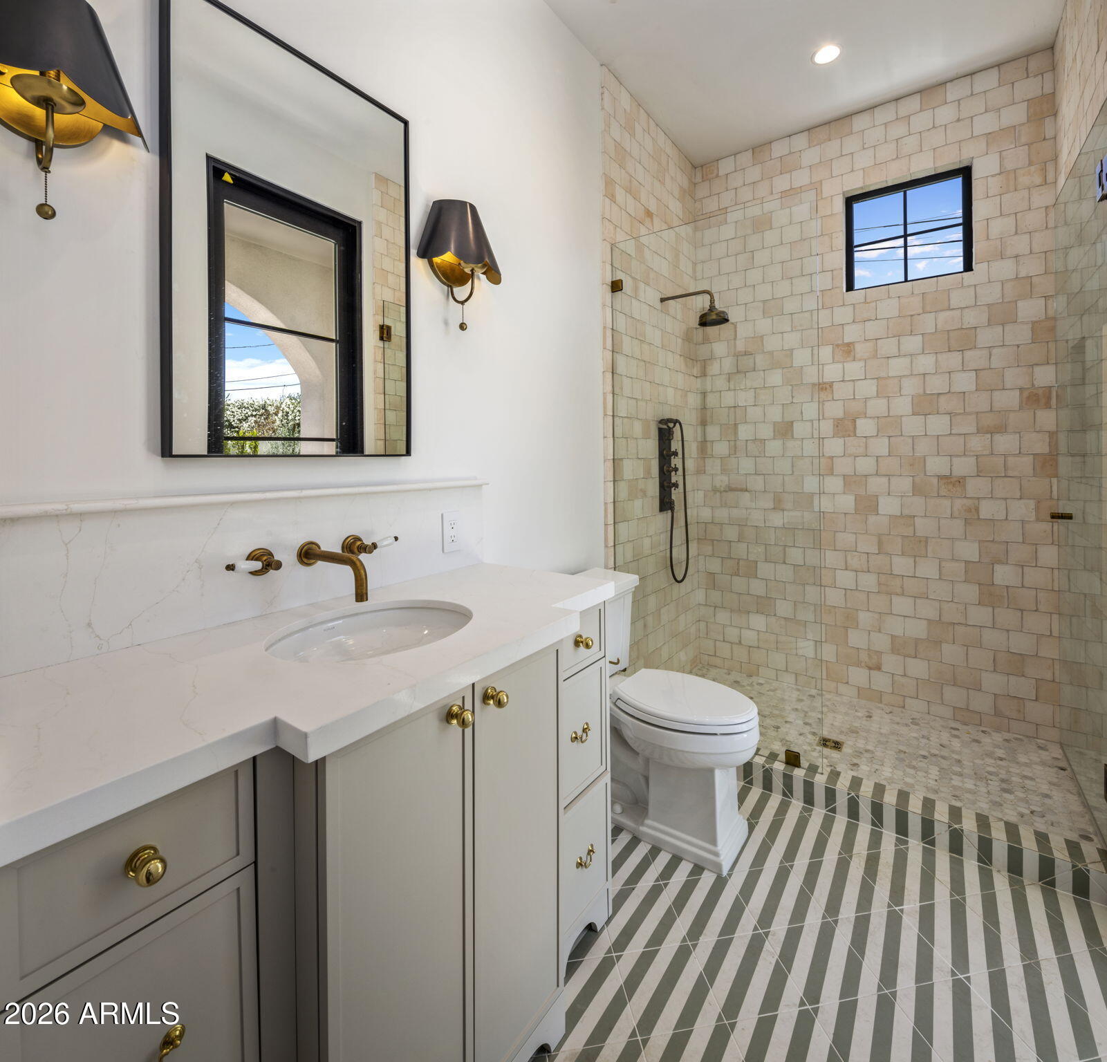 5935 E CALLE TUBERIA