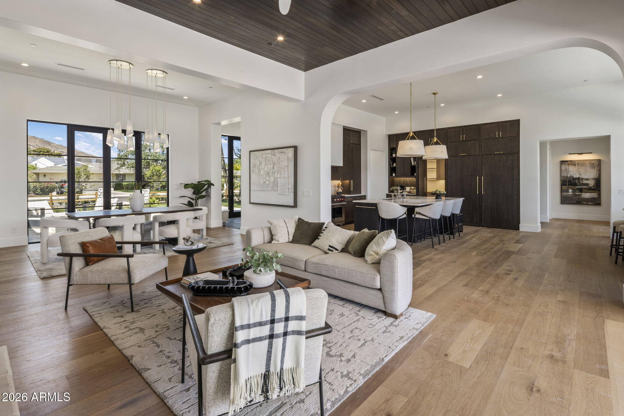 5935 E CALLE TUBERIA