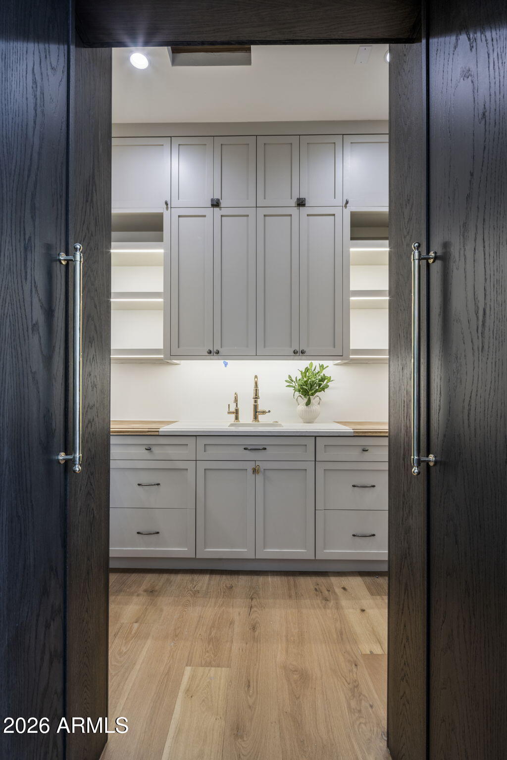 5935 E CALLE TUBERIA