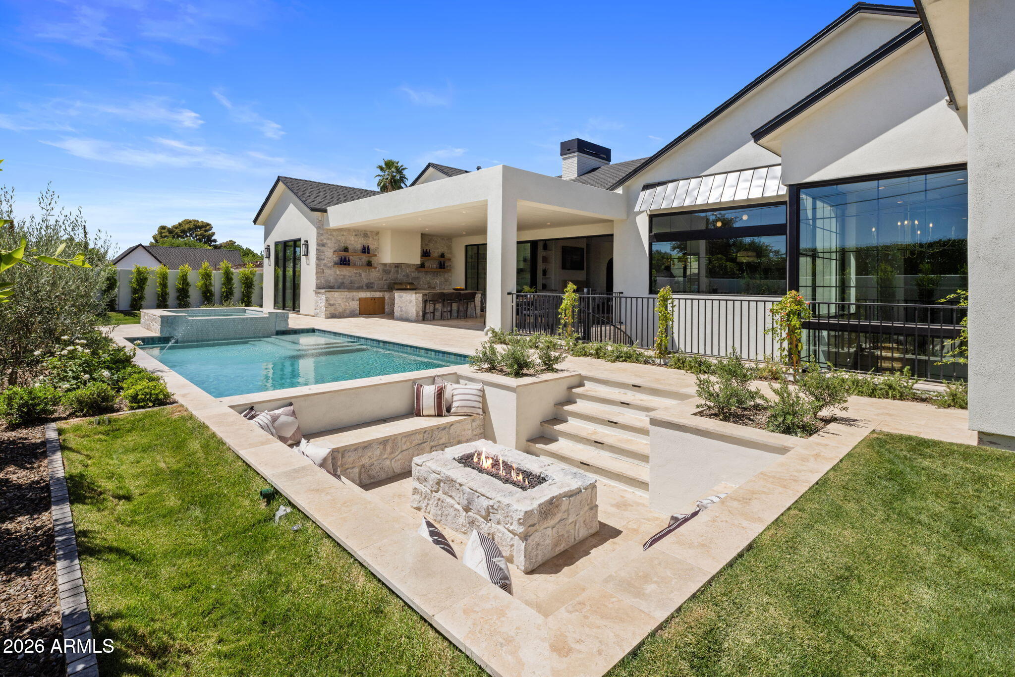 5935 E CALLE TUBERIA