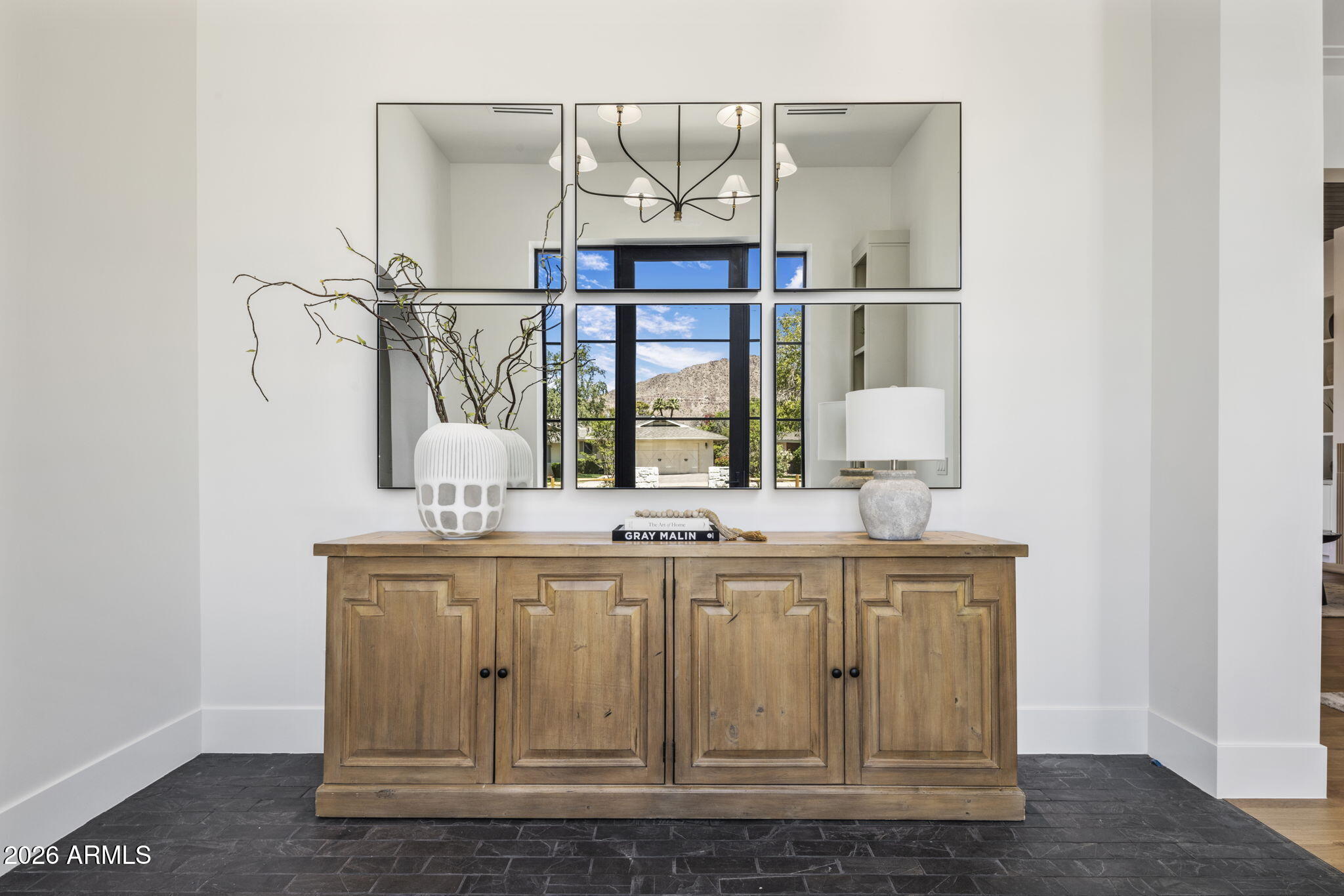5935 E CALLE TUBERIA