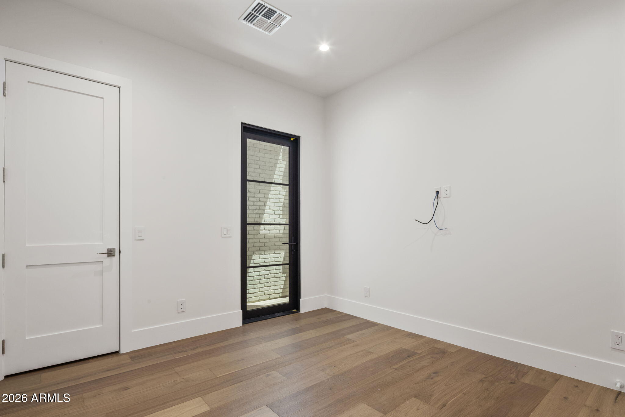 5935 E CALLE TUBERIA