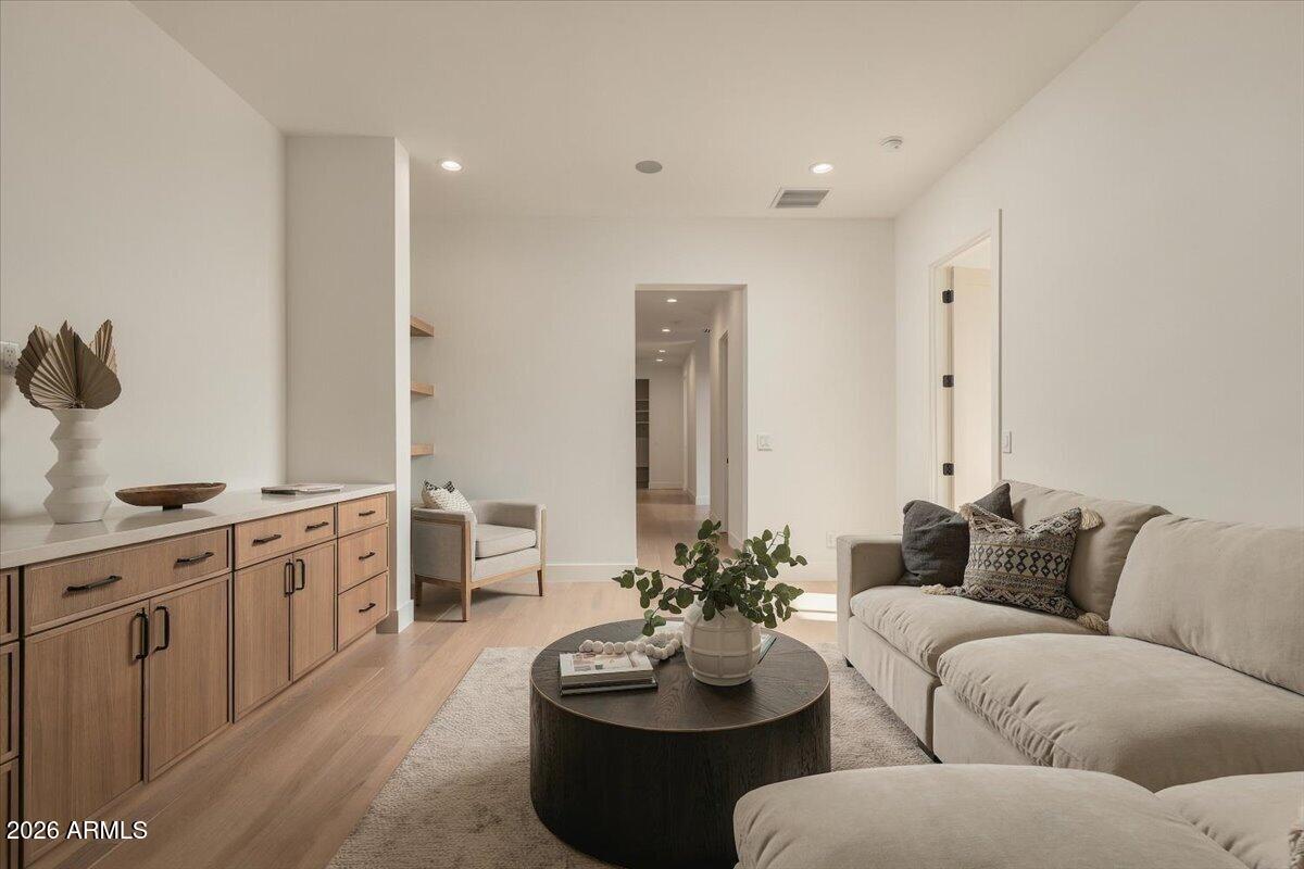 4510 E CALLE TUBERIA