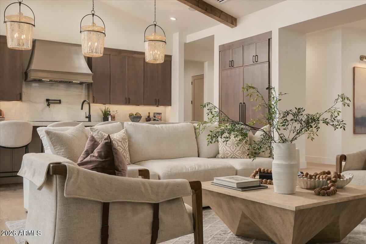 4510 E CALLE TUBERIA