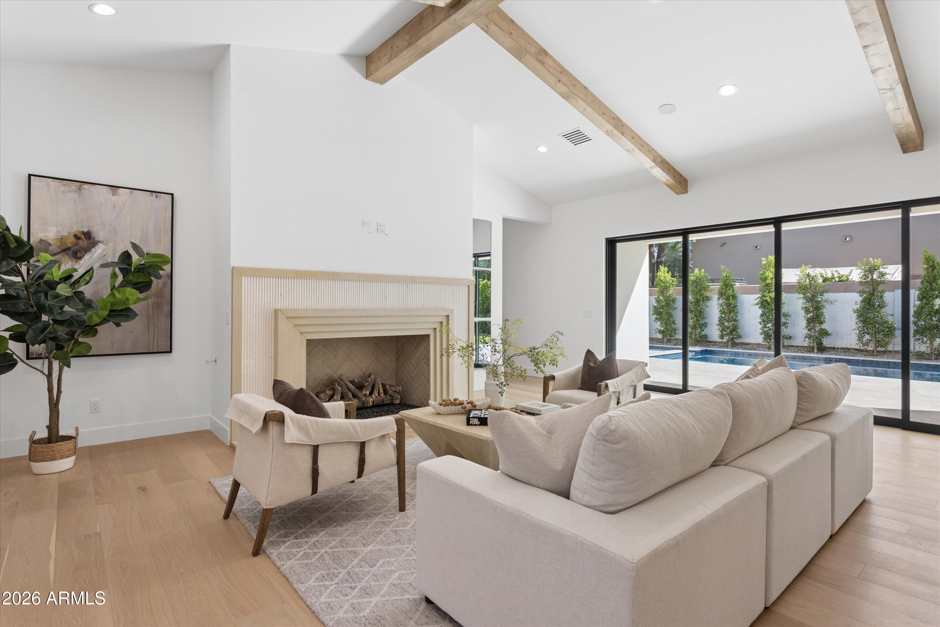 4510 E CALLE TUBERIA