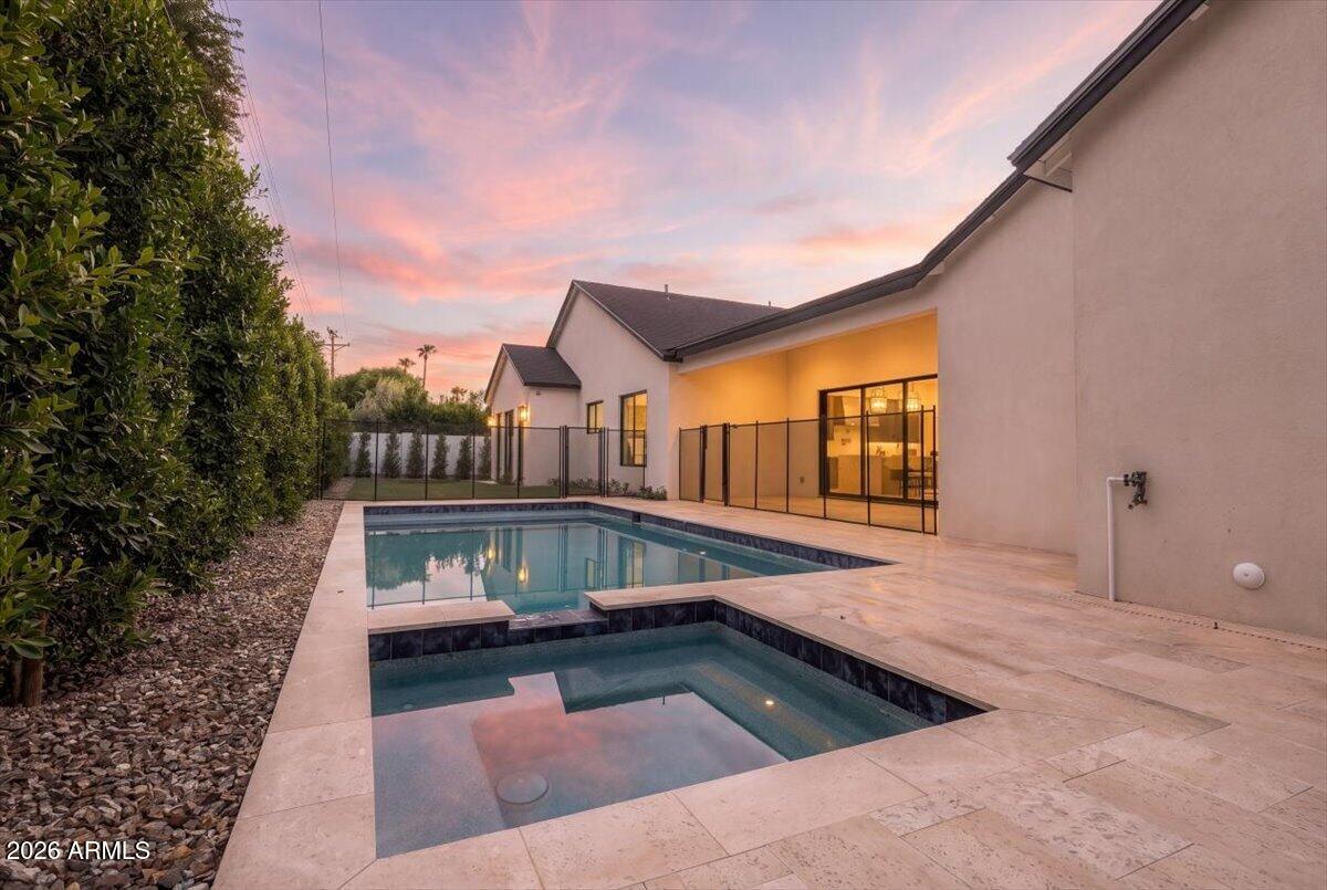 4510 E CALLE TUBERIA
