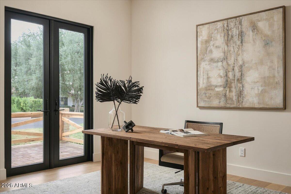 4510 E CALLE TUBERIA