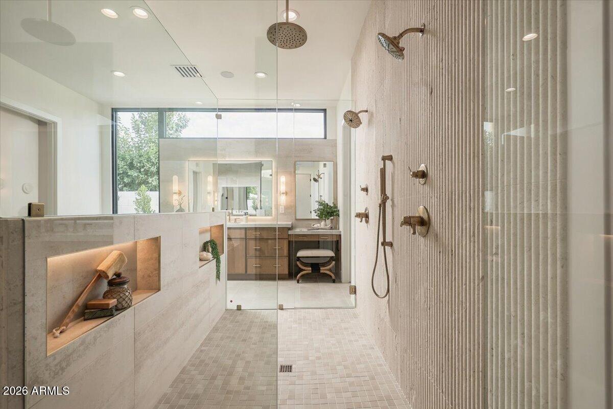 4510 E CALLE TUBERIA