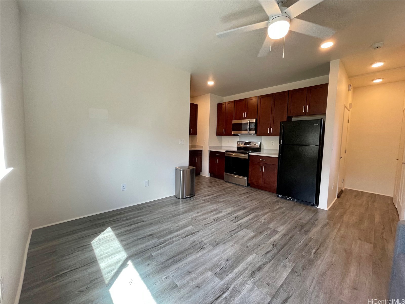 91-1087 Iliahialoe Loop Studio