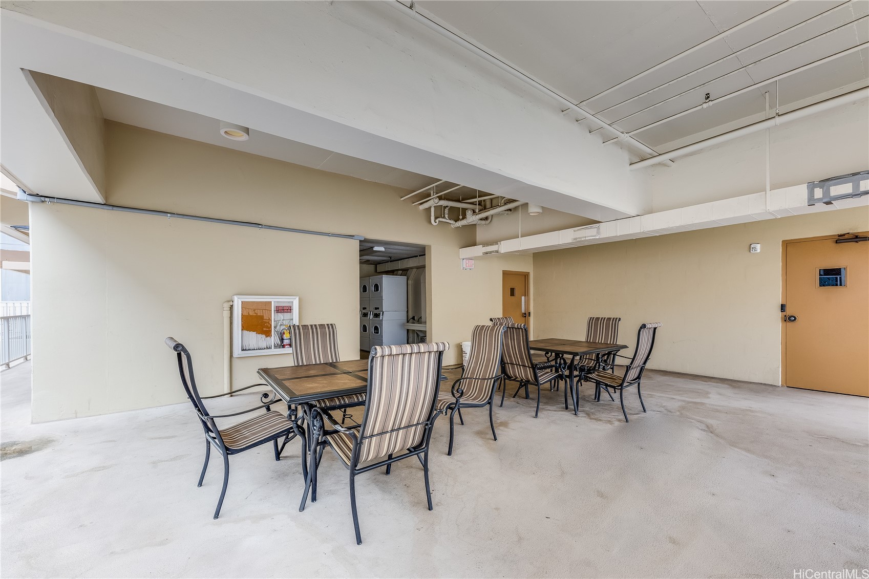 785 Kinau Street PH4