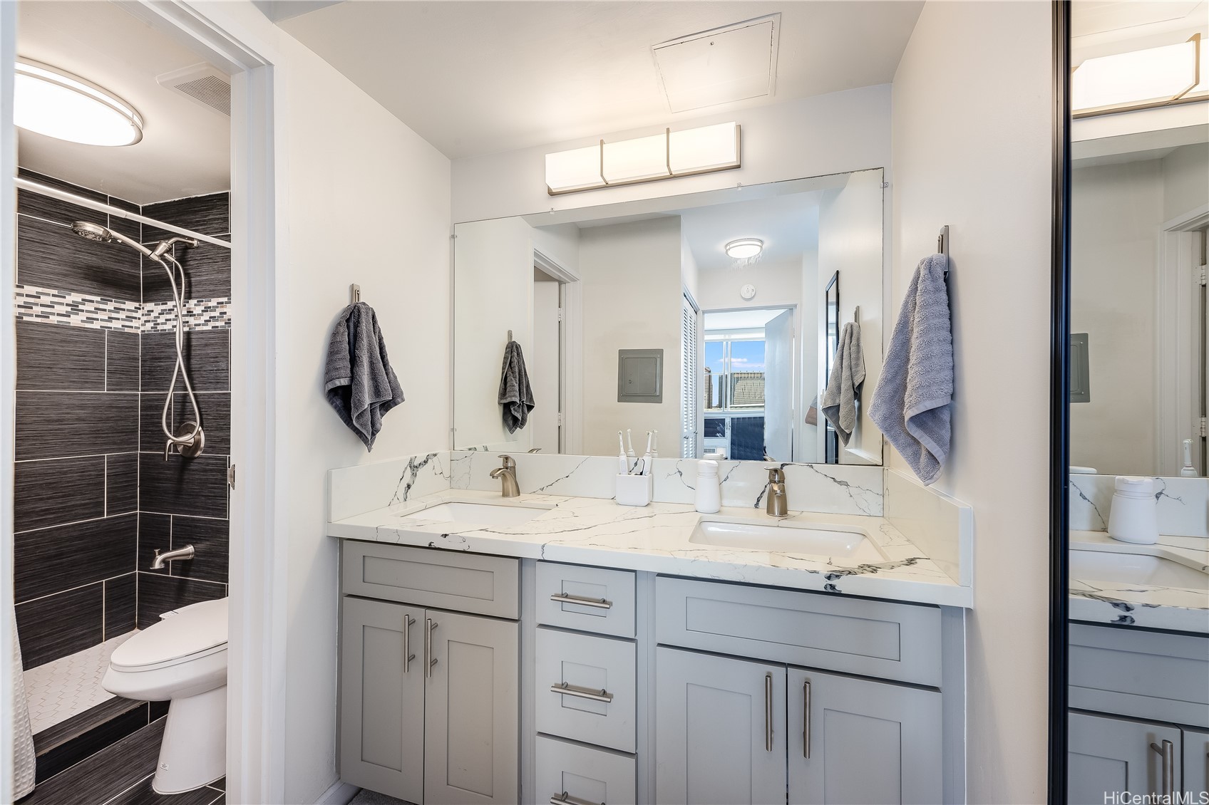 785 Kinau Street PH4
