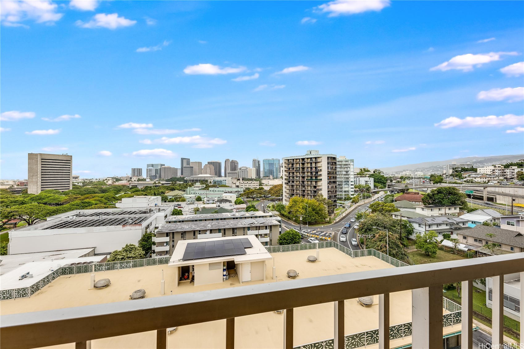 785 Kinau Street PH4
