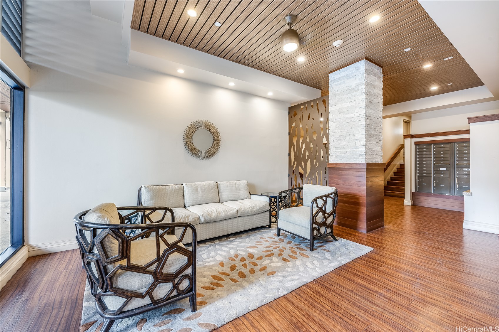 785 Kinau Street PH4
