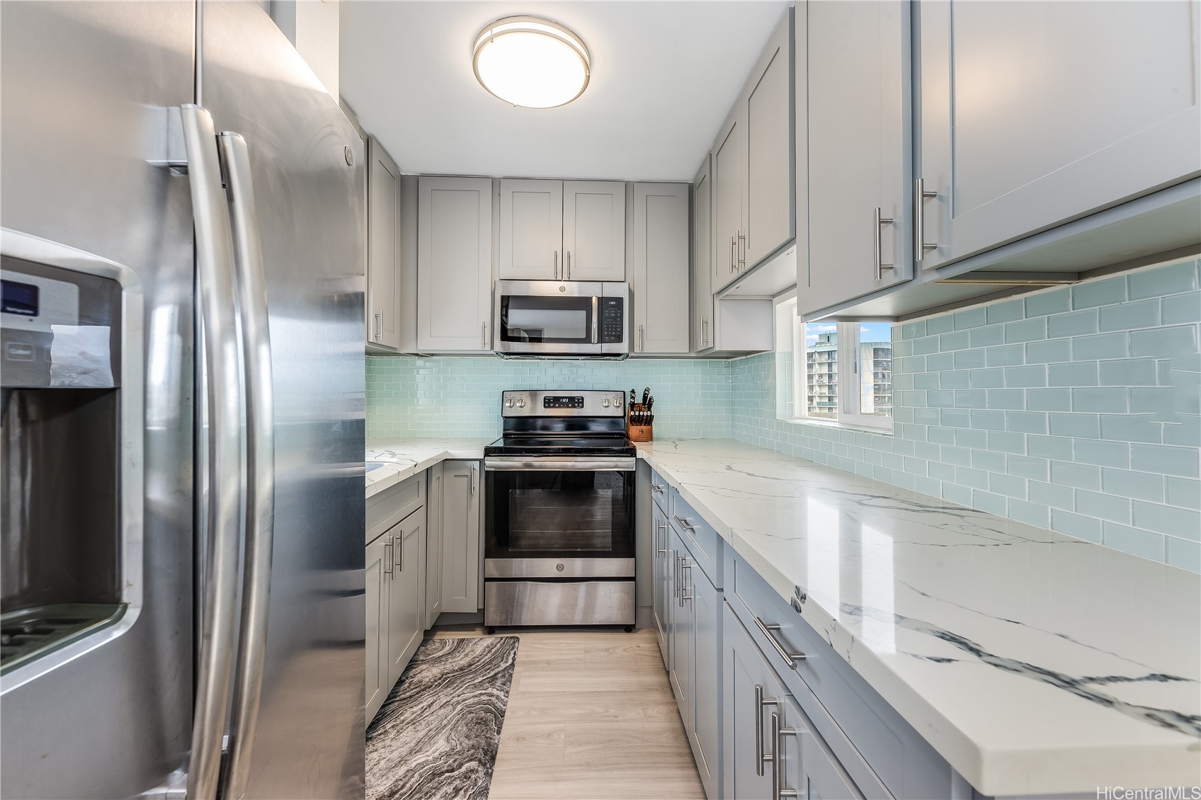 785 Kinau Street PH4