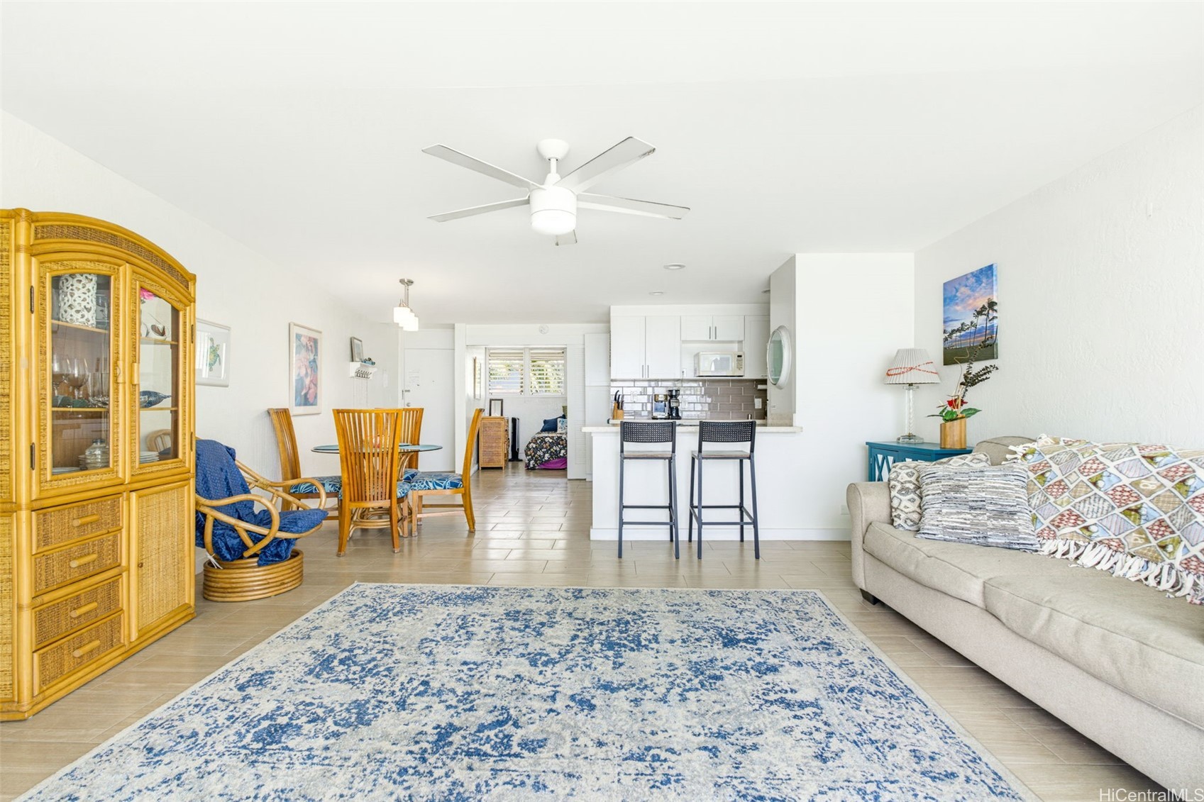 87-561 Farrington Highway 216