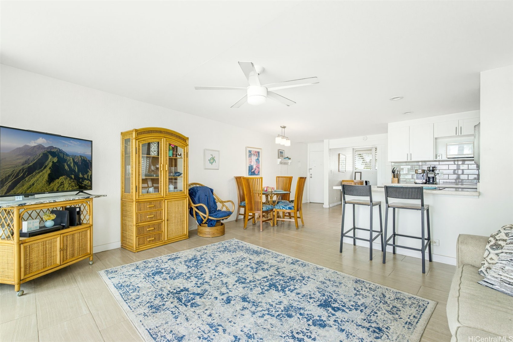 87-561 Farrington Highway 216