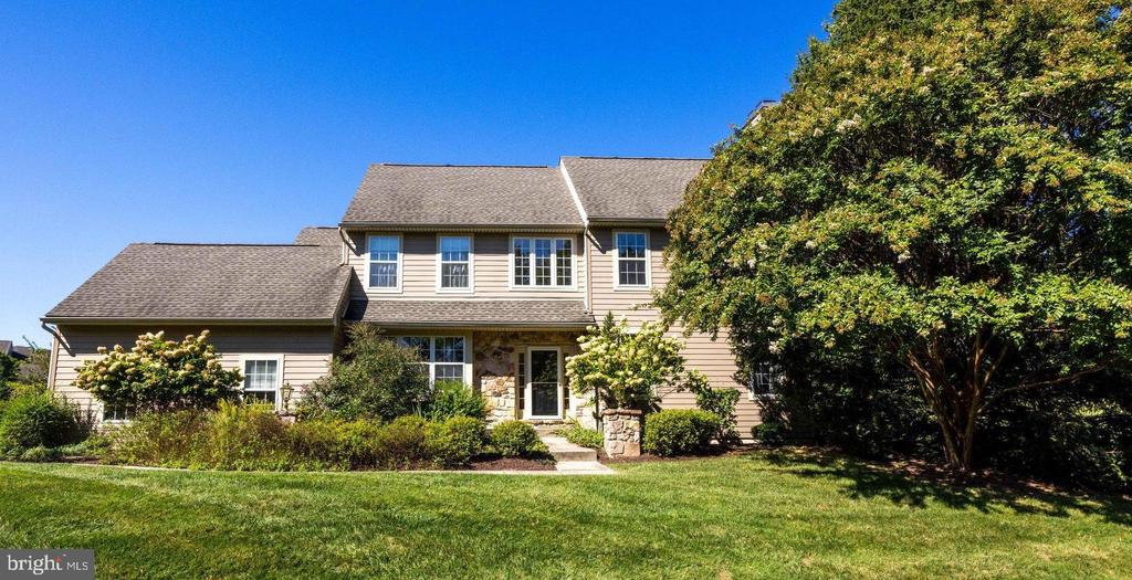 301 LEA DR