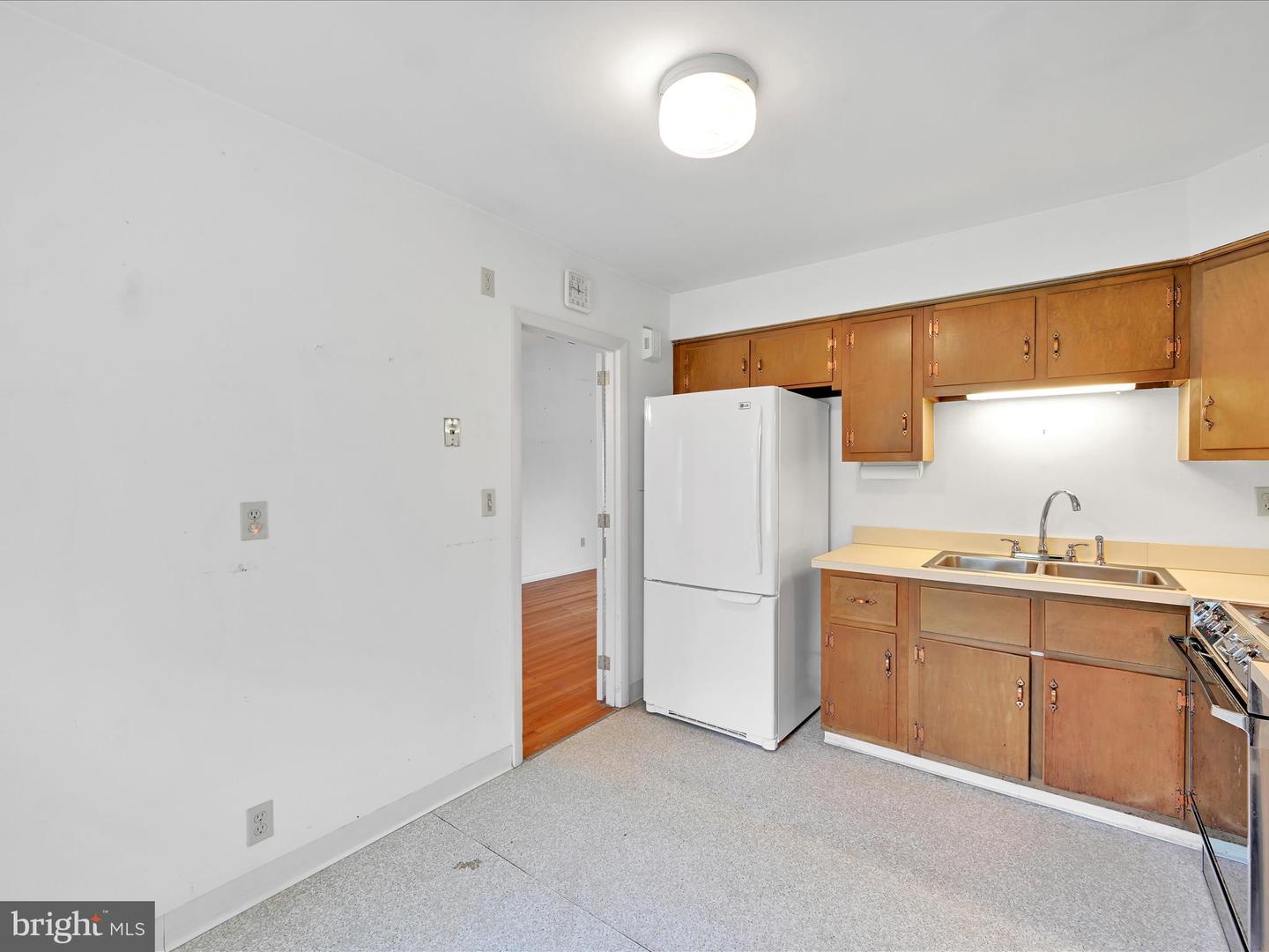 1122 Sheffield Dr