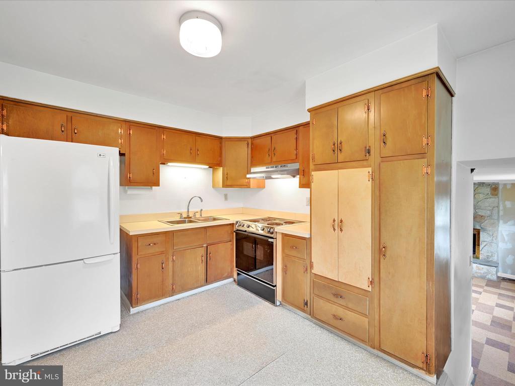 1122 Sheffield Dr
