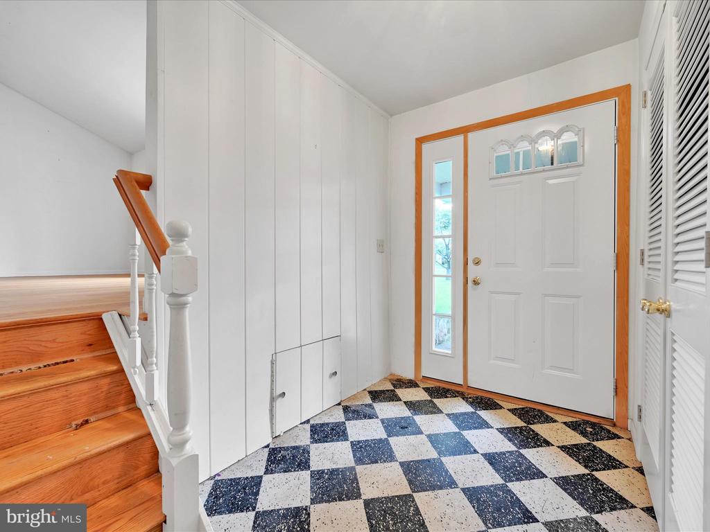 1122 Sheffield Dr