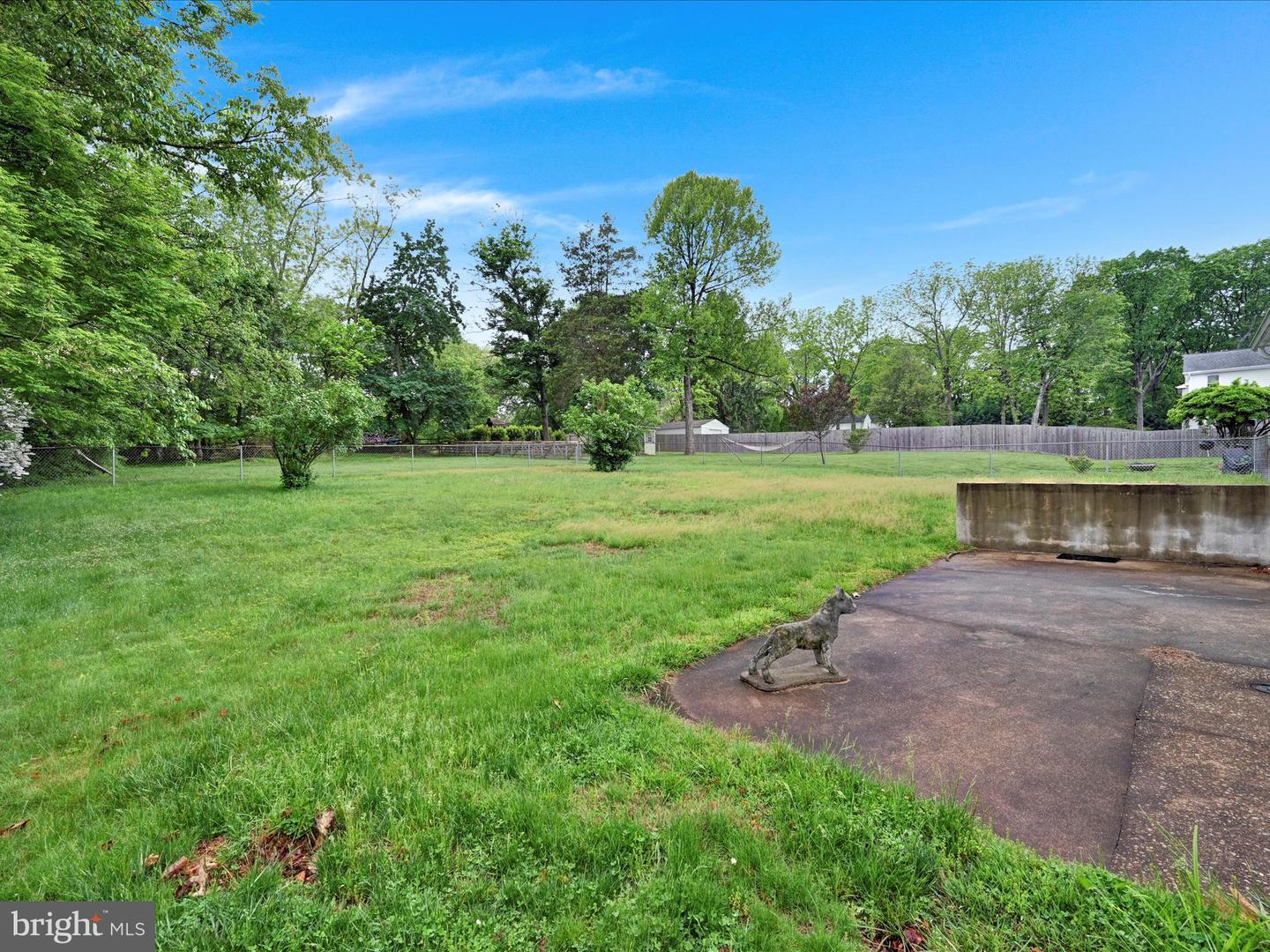 1122 Sheffield Dr