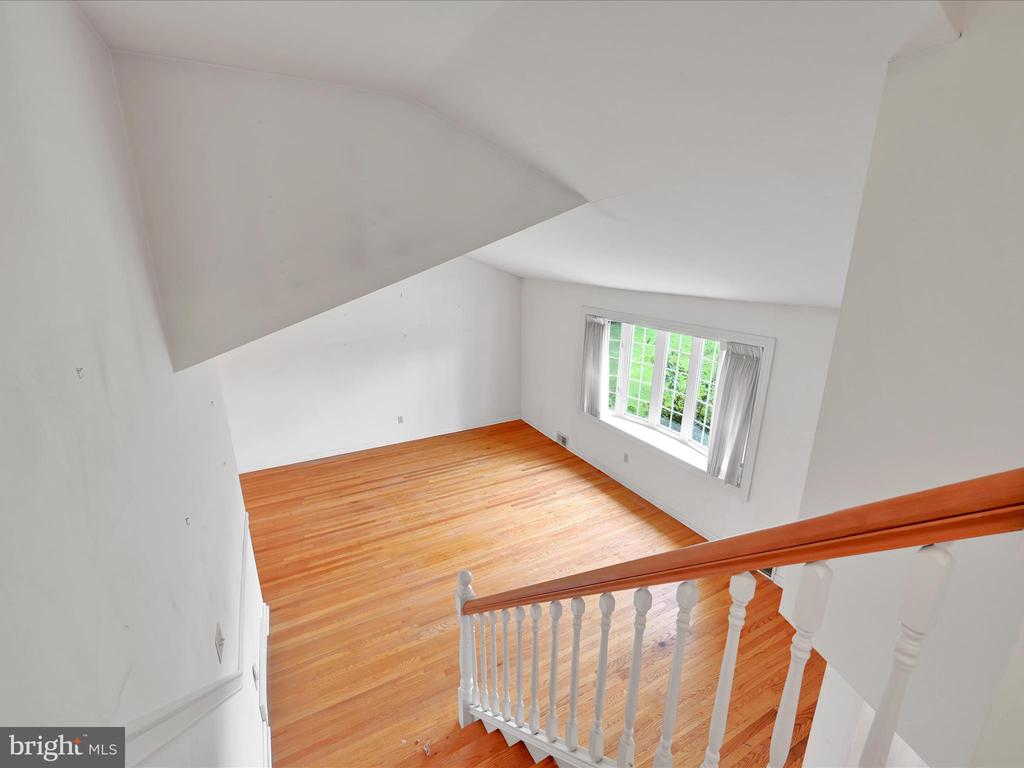 1122 Sheffield Dr